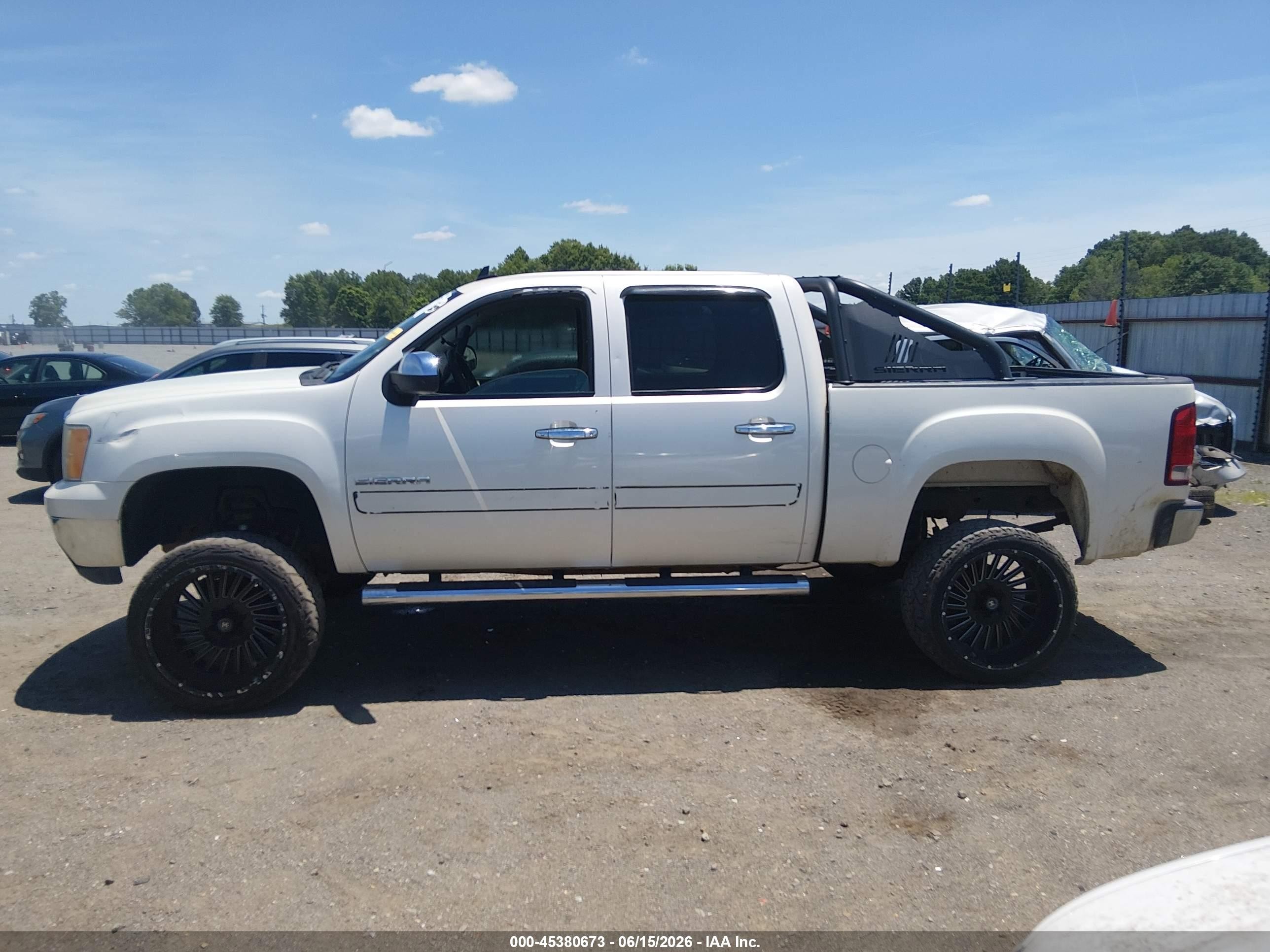 2011 Gmc Sierra 1500 Sle White vin: 3GTP2VE32BG385410