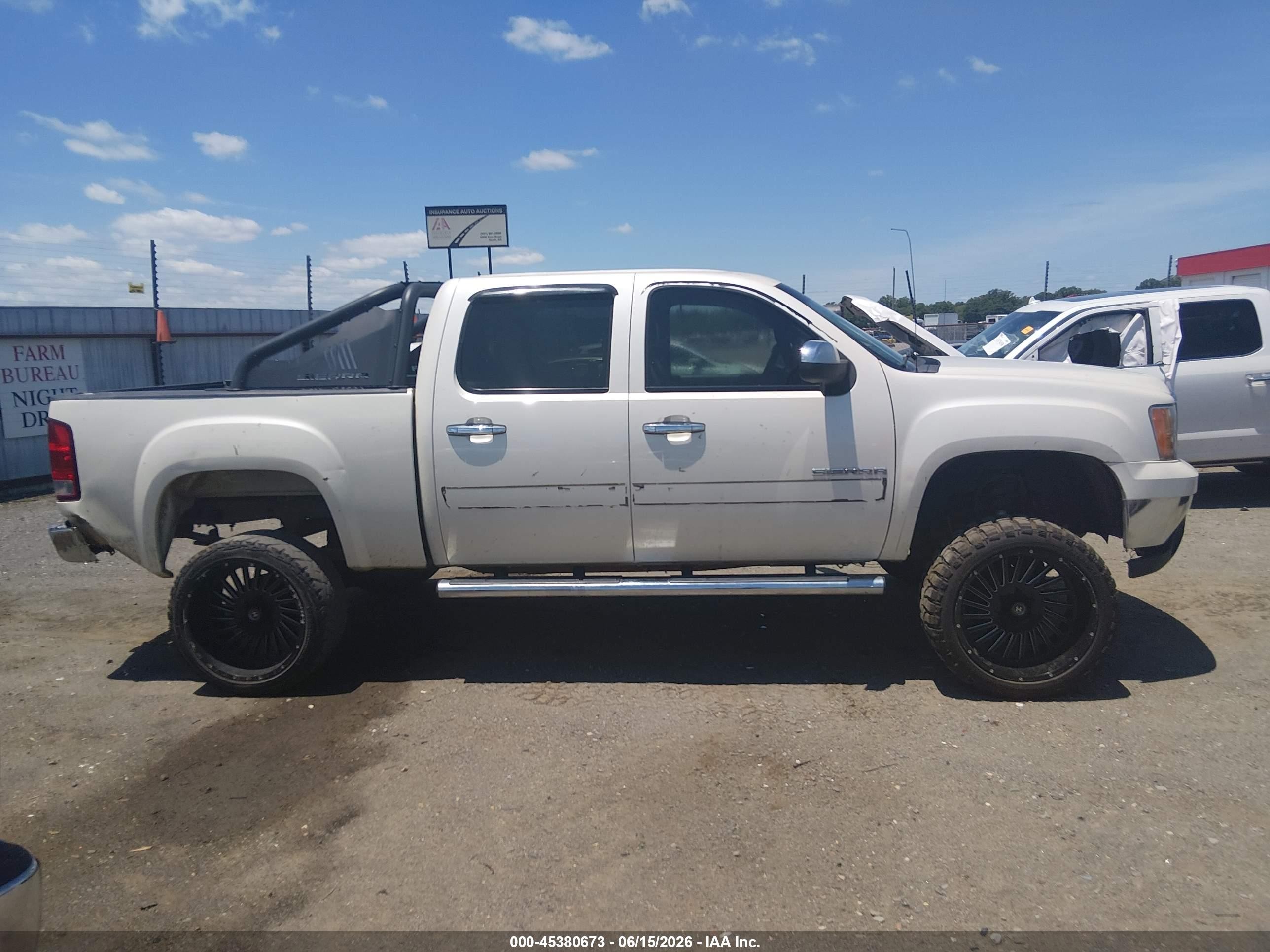 2011 Gmc Sierra 1500 Sle White vin: 3GTP2VE32BG385410