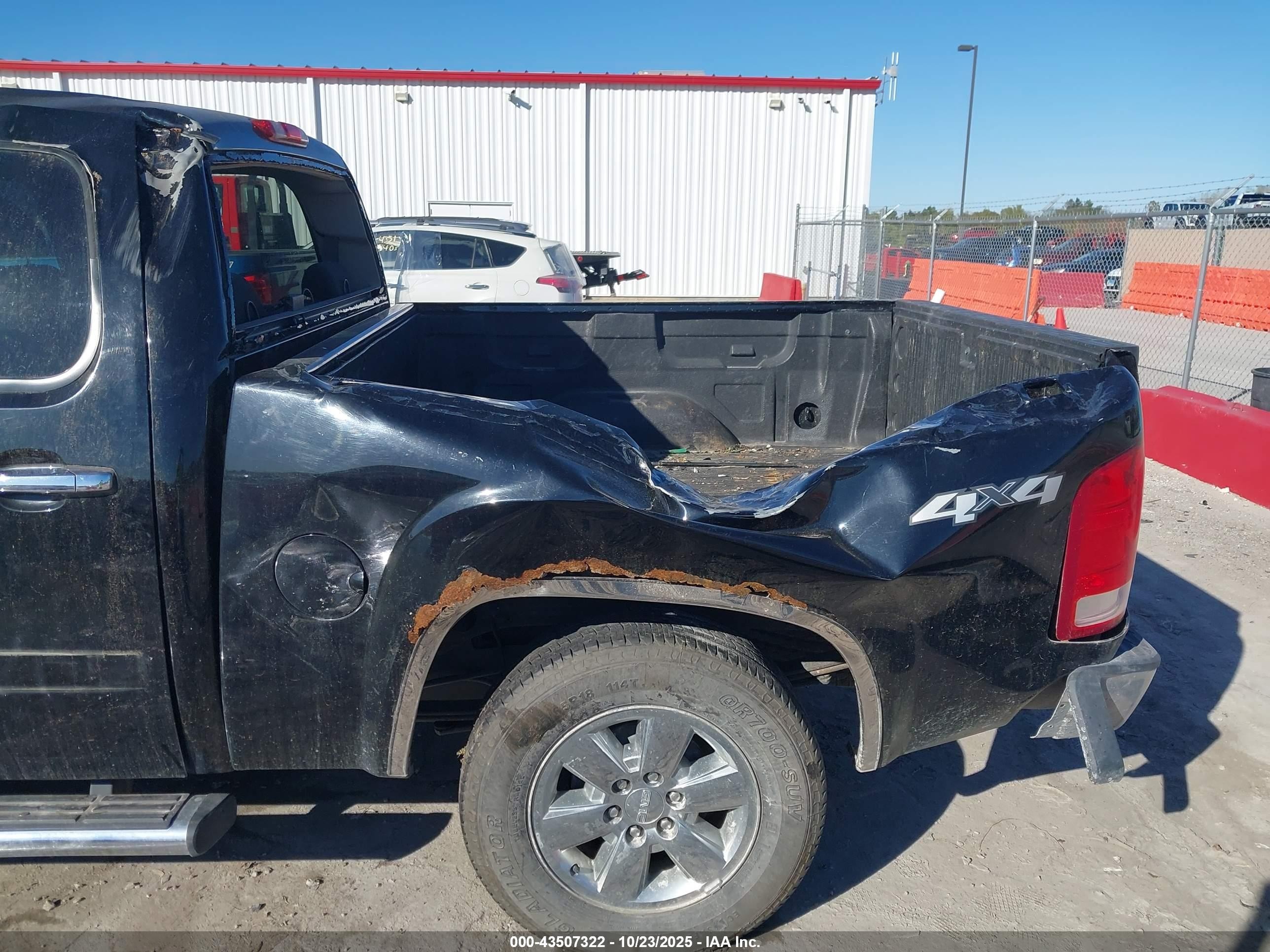 2011 Gmc Sierra 1500 Sle Black vin: 3GTP2VE36BG209850