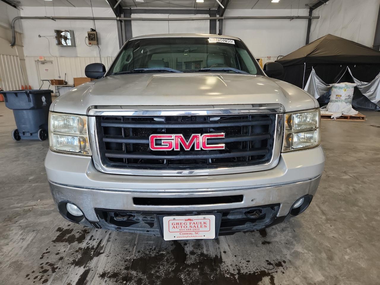 2011 Gmc Sierra K1500 Sle Silver vin: 3GTP2VE37BG269698 Damage: Right Head Lamp, Faded, Repair Required