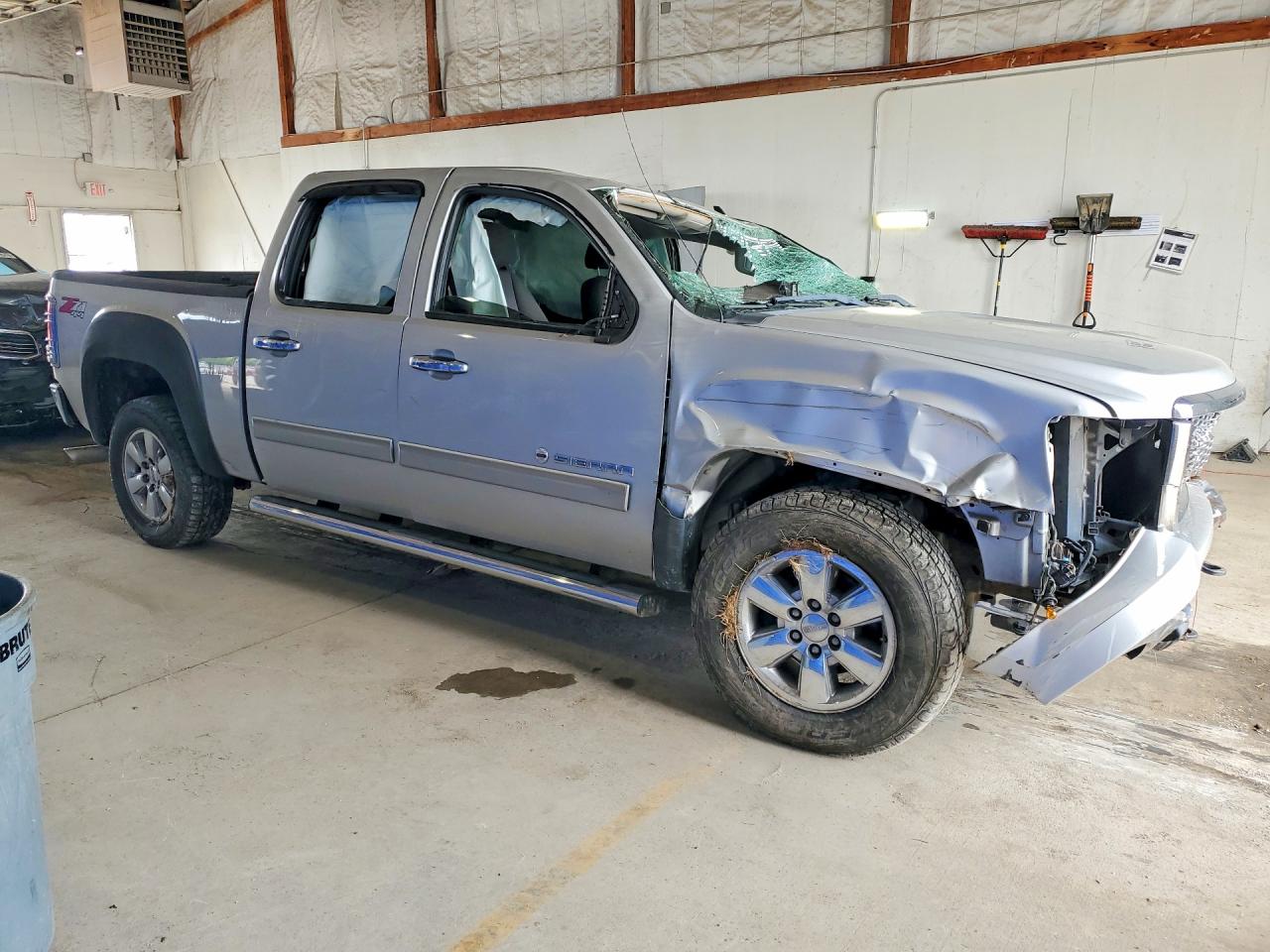 2011 Gmc Sierra Silver vin: 3GTP2VE37BG382504