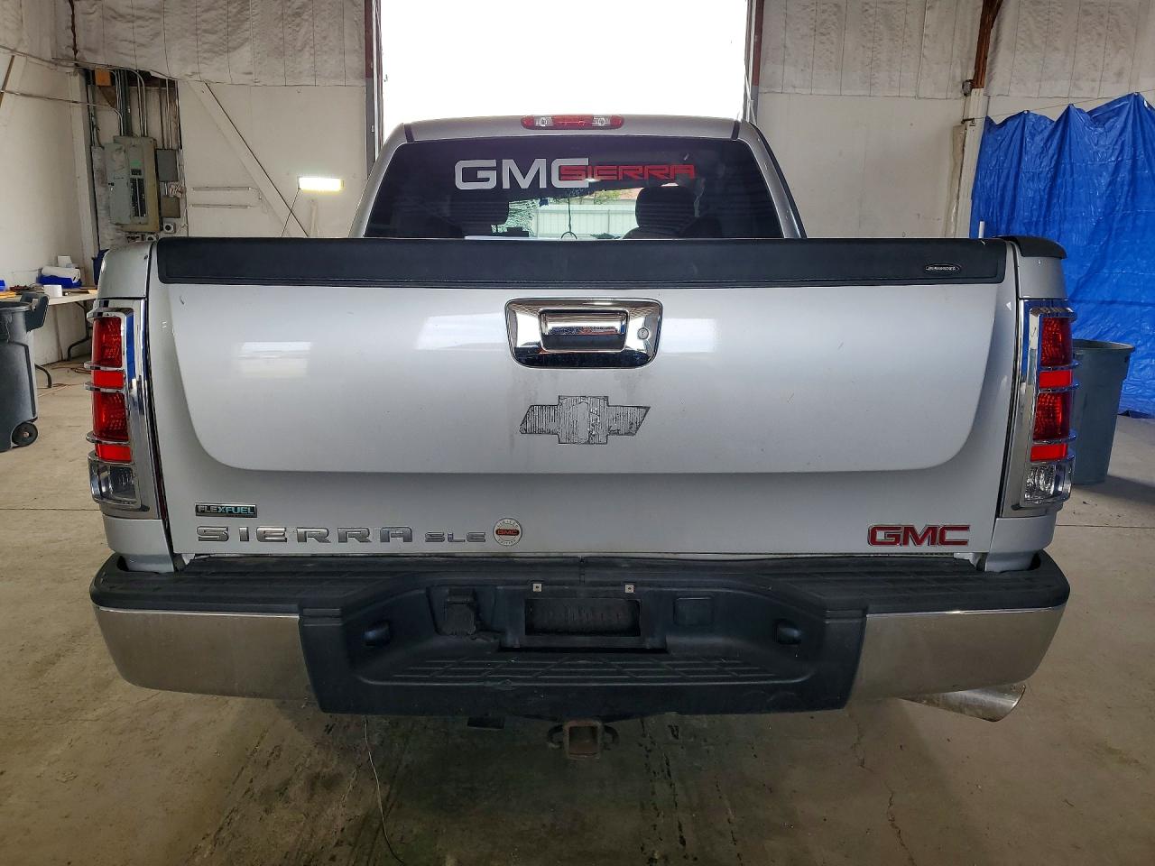 2011 Gmc Sierra Silver vin: 3GTP2VE37BG382504