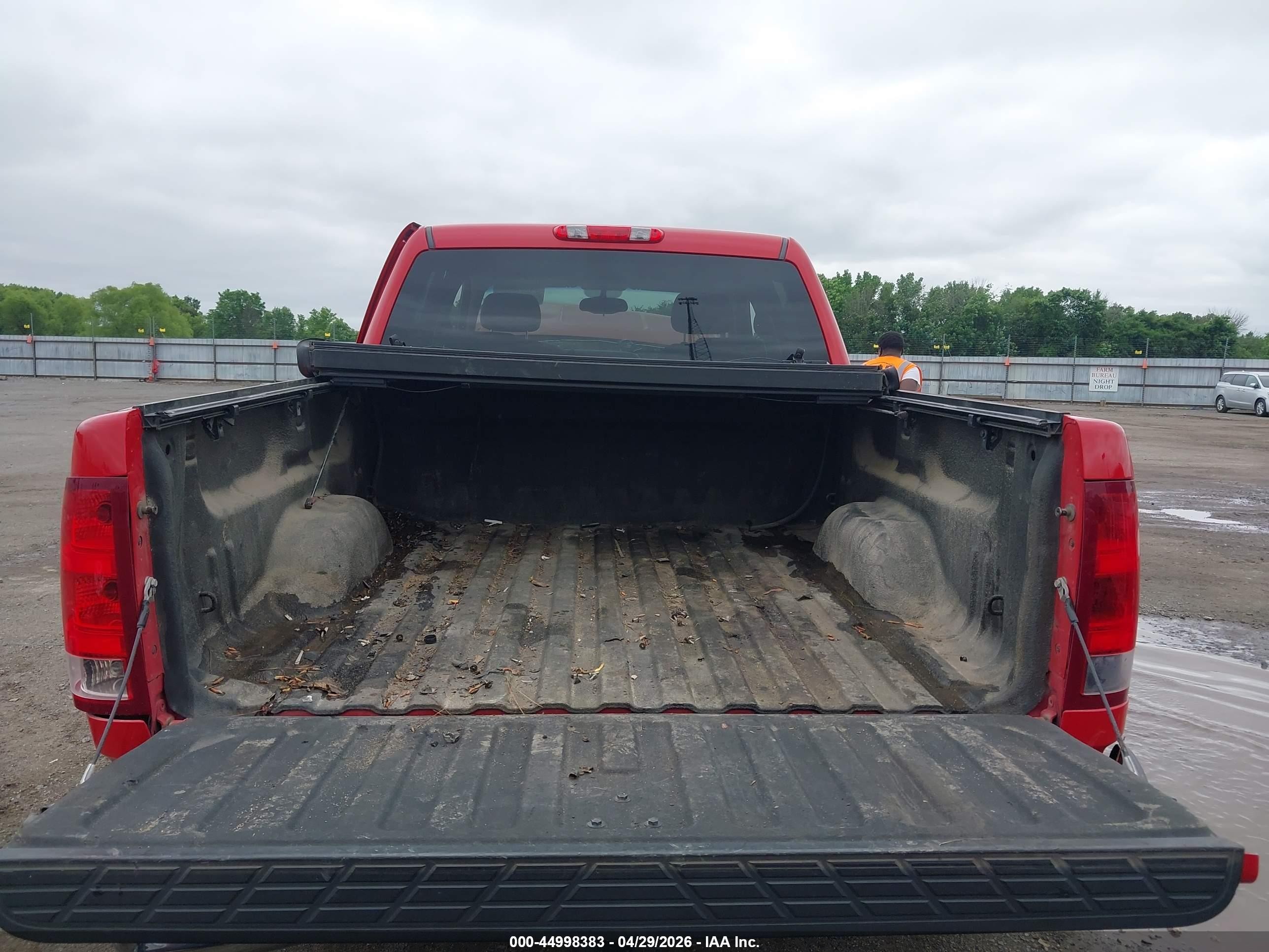 2011 Gmc Sierra 1500 Sle Red vin: 3GTP2VE38BG271198