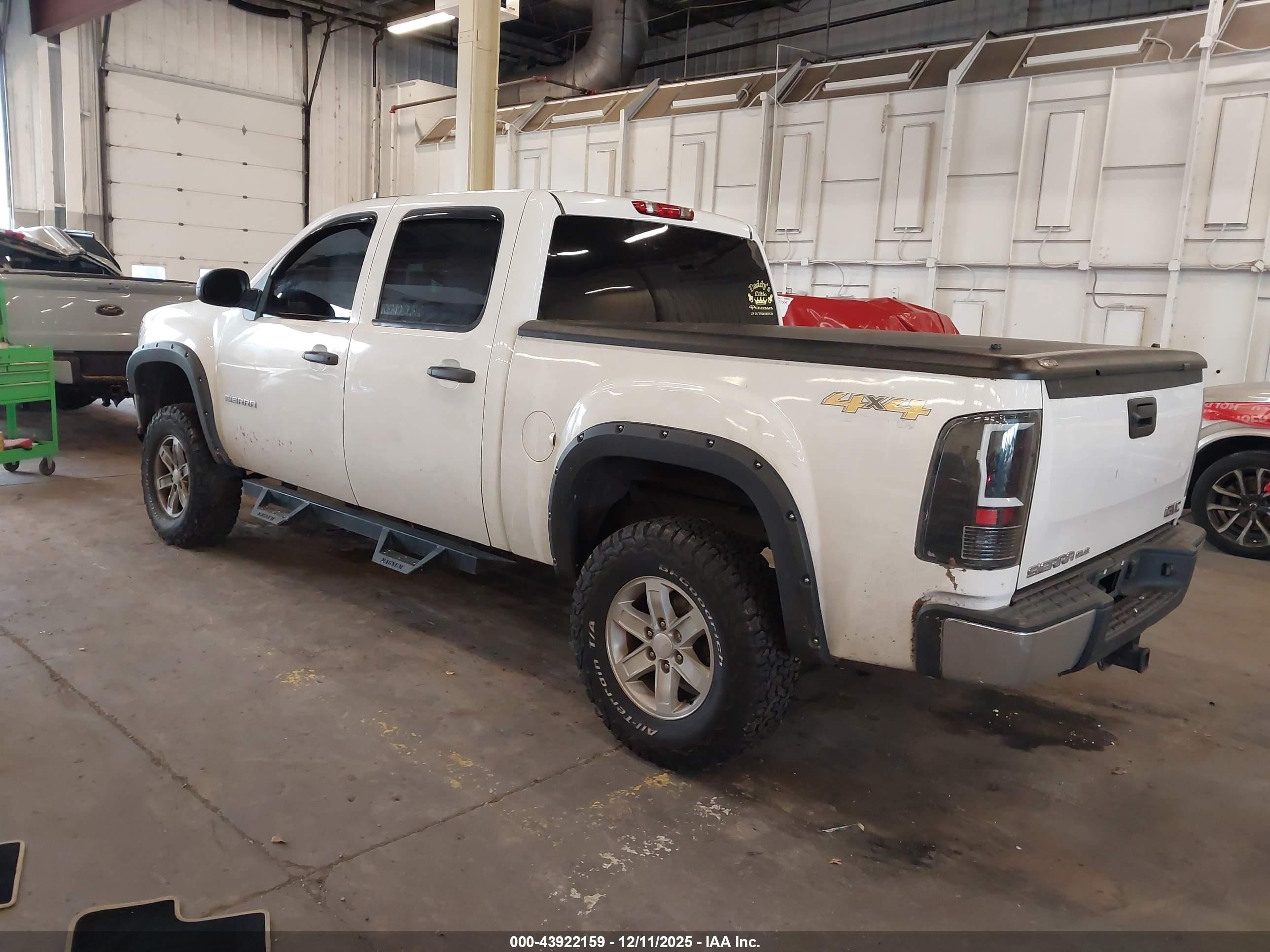 2011 Gmc Sierra 1500 Sle White vin: 3GTP2VE3XBG192406