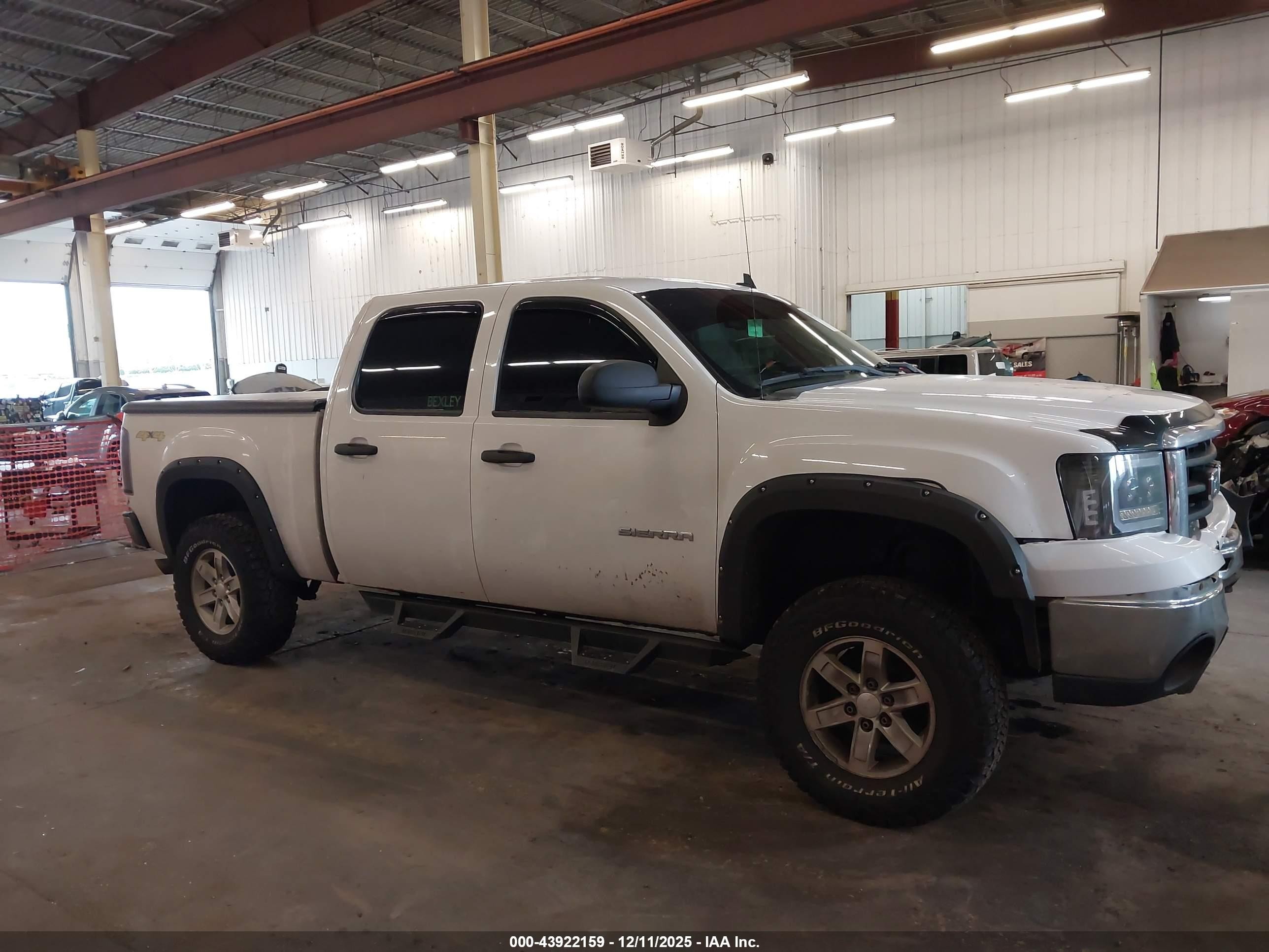 2011 Gmc Sierra 1500 Sle White vin: 3GTP2VE3XBG192406