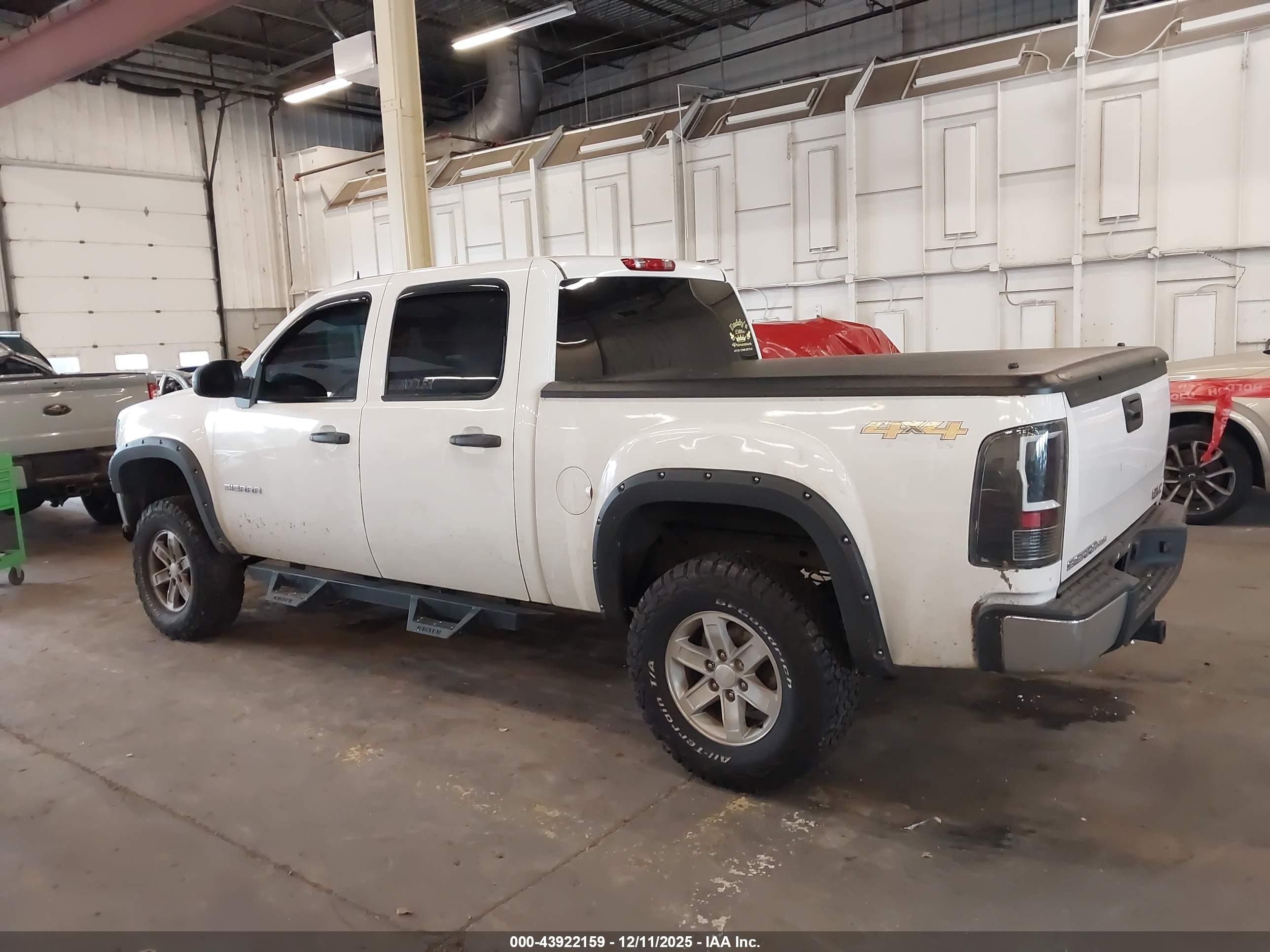 2011 Gmc Sierra 1500 Sle White vin: 3GTP2VE3XBG192406