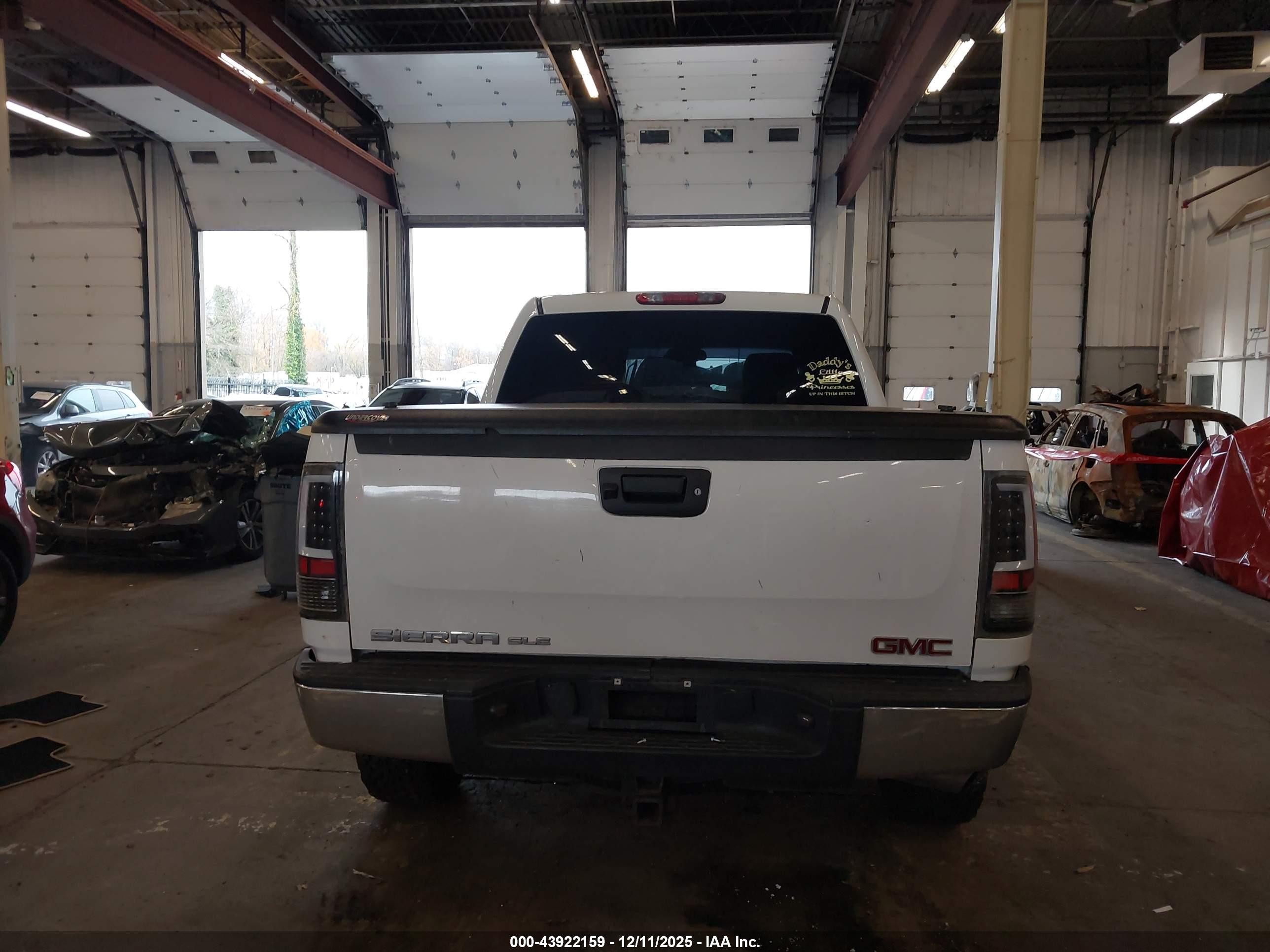 2011 Gmc Sierra 1500 Sle White vin: 3GTP2VE3XBG192406