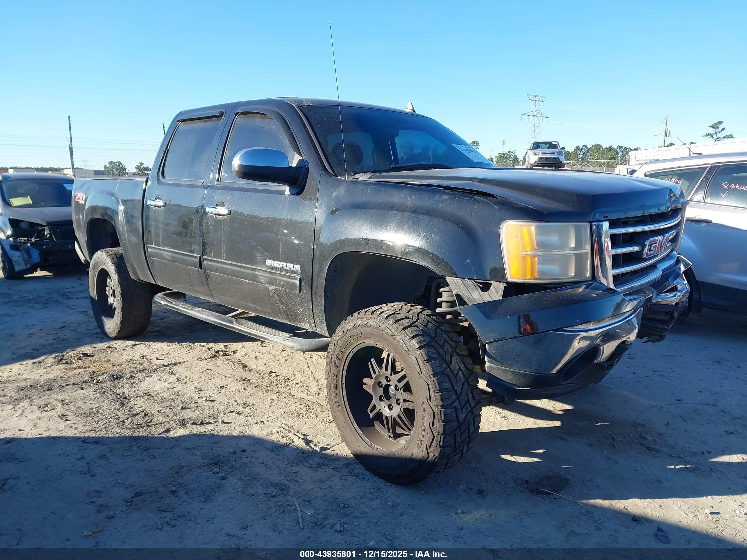 2013 Gmc Sierra 1500 Sle Black vin: 3GTP2VE70DG234023