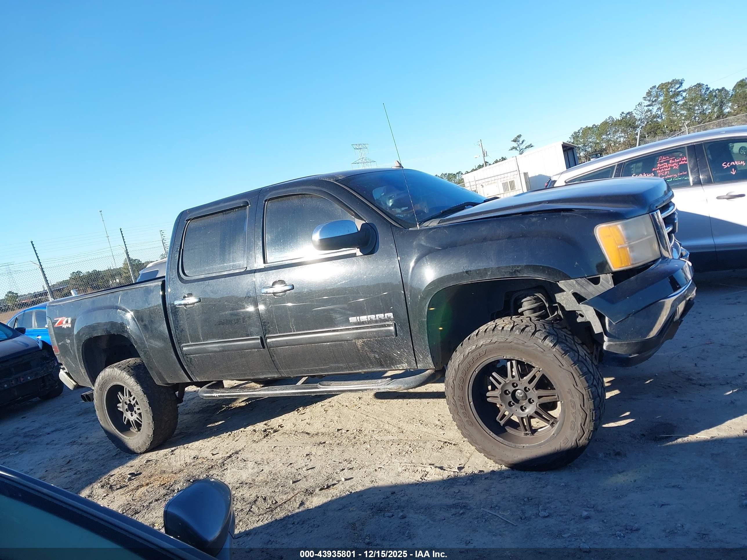 2013 Gmc Sierra 1500 Sle Black vin: 3GTP2VE70DG234023