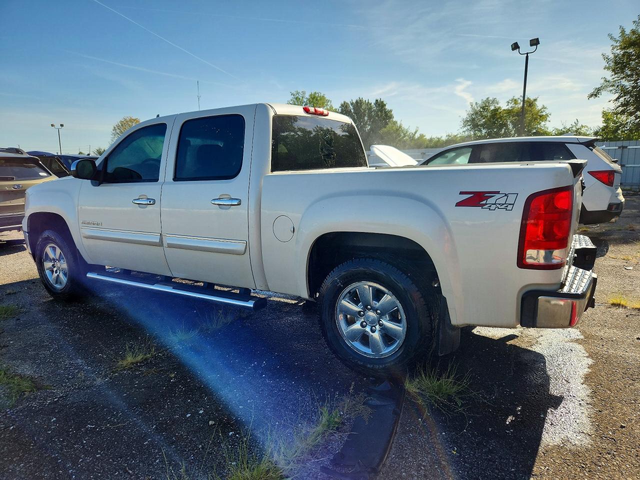 2013 Gmc Sierra K1500 Sle Cream vin: 3GTP2VE70DG291709