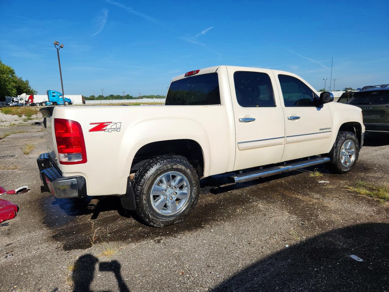 2013 Gmc Sierra K1500 Sle Cream vin: 3GTP2VE70DG291709