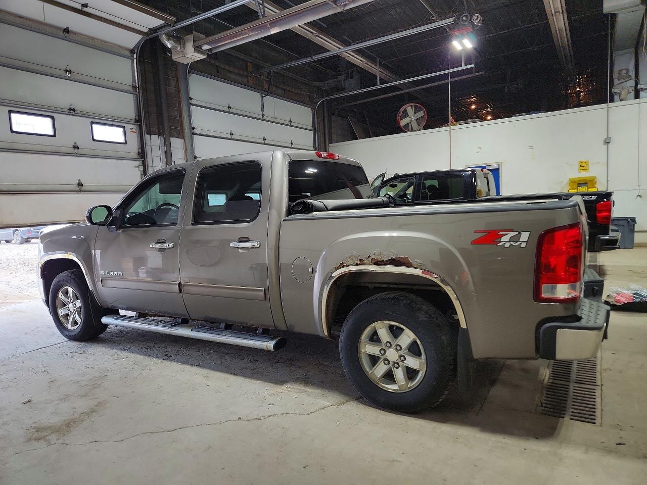 2013 Gmc Sierra K1500 Sle Brown vin: 3GTP2VE71DG343865