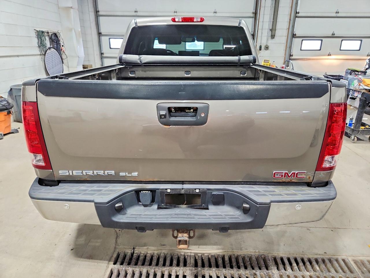 2013 Gmc Sierra K1500 Sle Brown vin: 3GTP2VE71DG343865