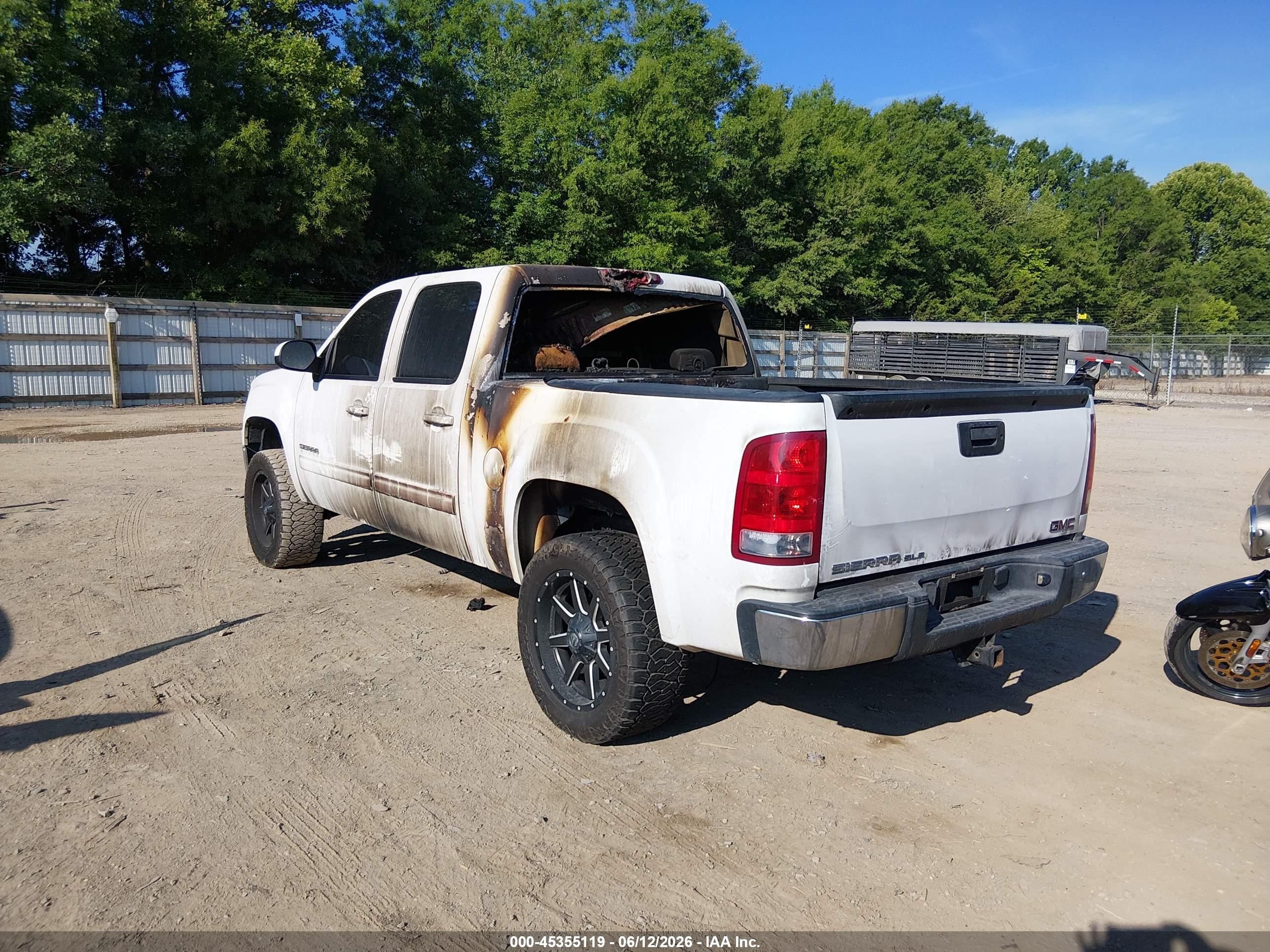 2013 Gmc Sierra 1500 Sle White vin: 3GTP2VE72DG288598
