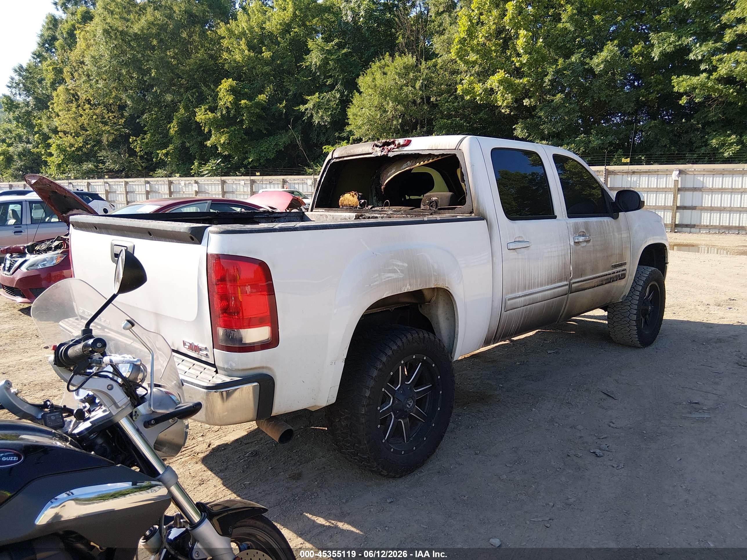 2013 Gmc Sierra 1500 Sle White vin: 3GTP2VE72DG288598