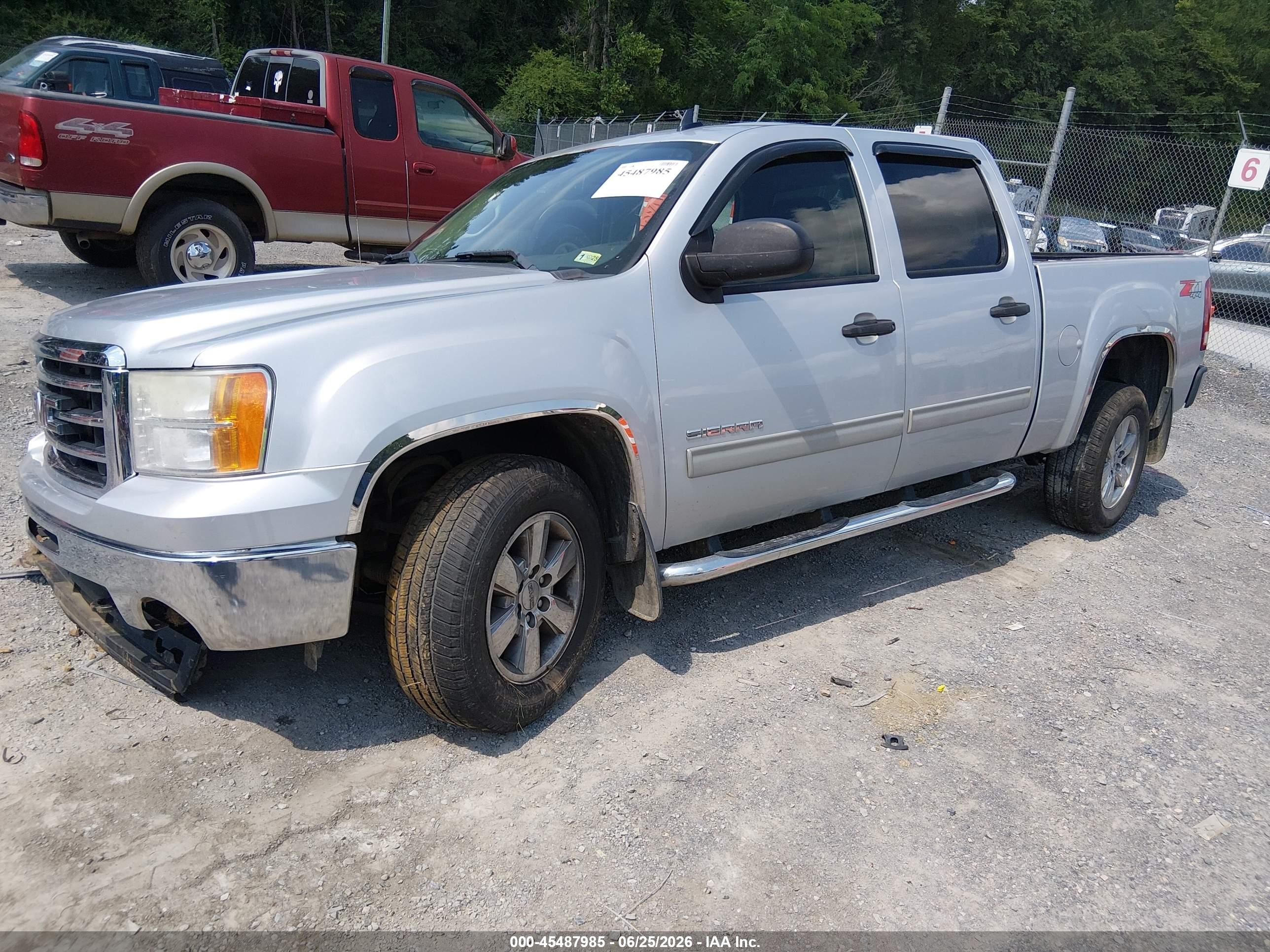2013 Gmc Sierra 1500 Sle Silver vin: 3GTP2VE75DG380563