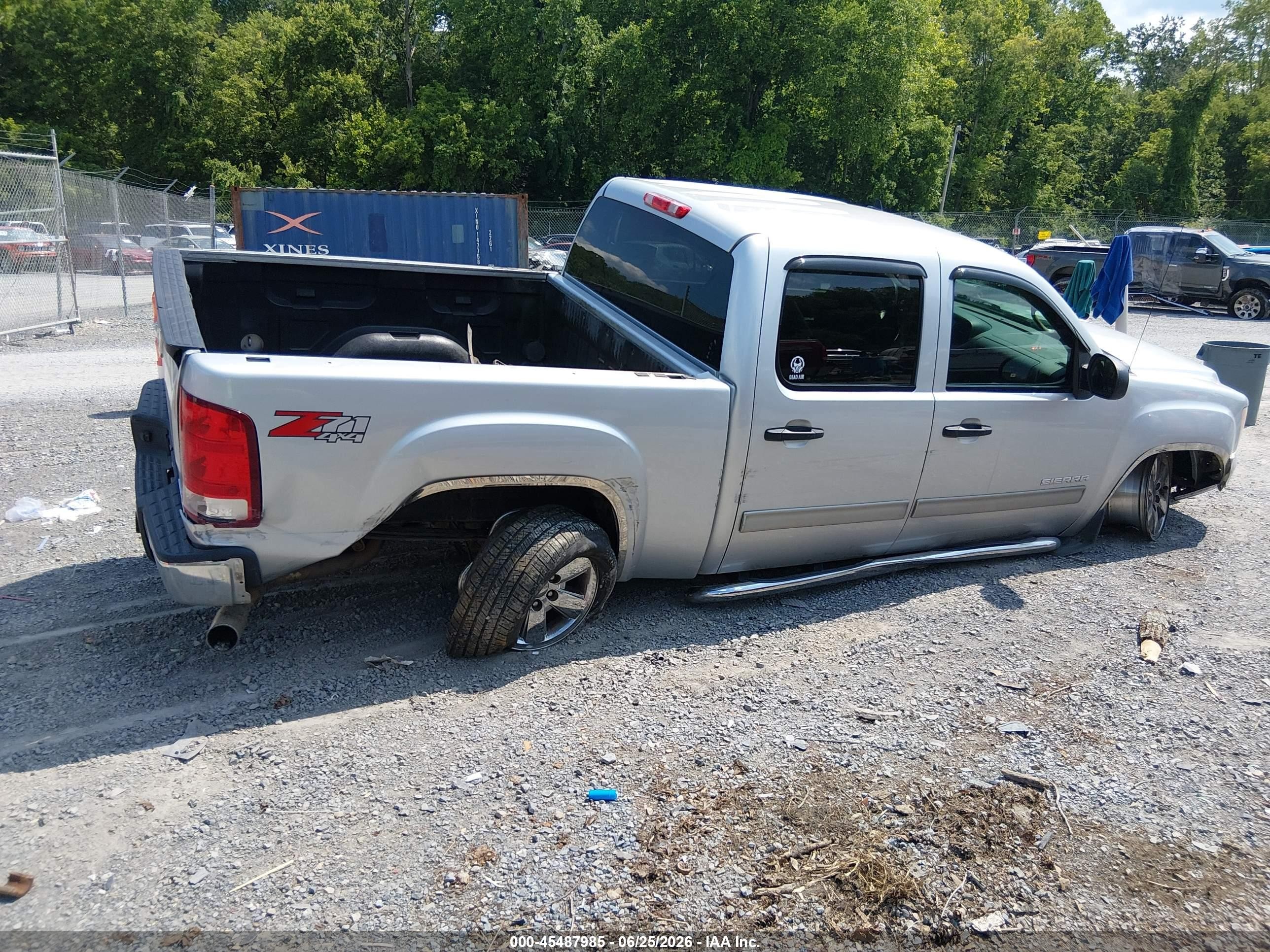 2013 Gmc Sierra 1500 Sle Silver vin: 3GTP2VE75DG380563