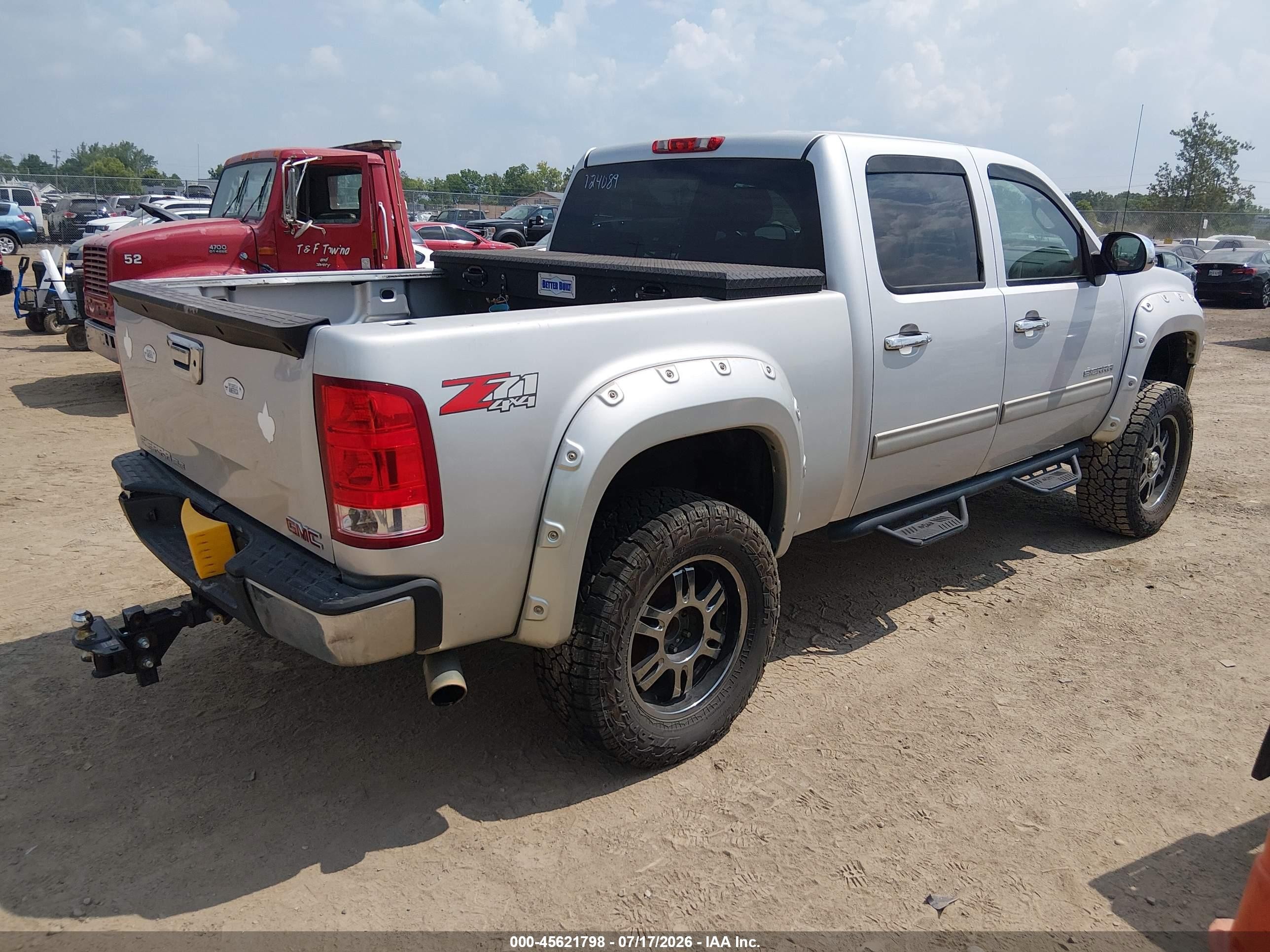 2013 Gmc Sierra 1500 Sle Silver vin: 3GTP2VE76DG124089