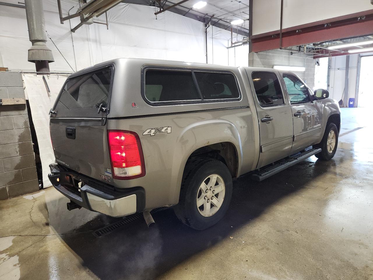 2013 Gmc Sierra K1500 Sle Silver vin: 3GTP2VE76DG175933 Damage: Right Front Tire, Worn, Replacement Required