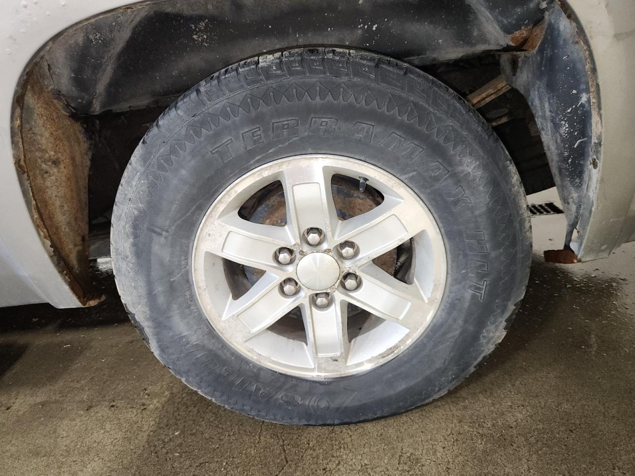 2013 Gmc Sierra K1500 Sle Silver vin: 3GTP2VE76DG175933 Damage: Left Bed Side, Rust, 3 To 4 Inches