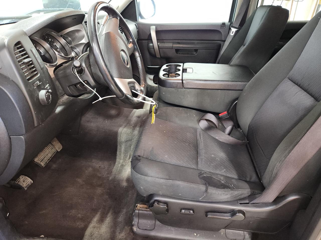 2013 Gmc Sierra K1500 Sle Silver vin: 3GTP2VE76DG175933 Damage: Left Front Seat Cushion, Torn, 7 To 8 Inches