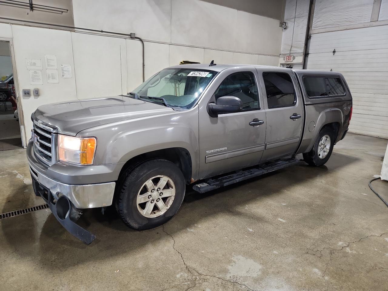 2013 Gmc Sierra K1500 Sle Silver vin: 3GTP2VE76DG175933 Damage: Left Front Fender, Rust, 2 To 3 Inches