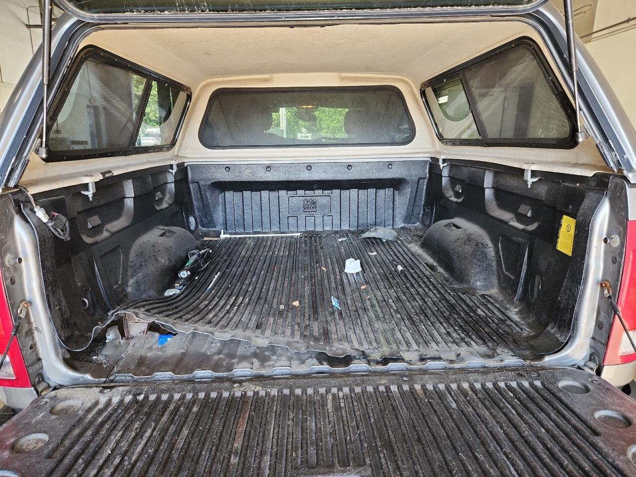 2013 Gmc Sierra K1500 Sle Silver vin: 3GTP2VE76DG175933 Damage: Inside Bed, Torn, 7 To 8 Inches
