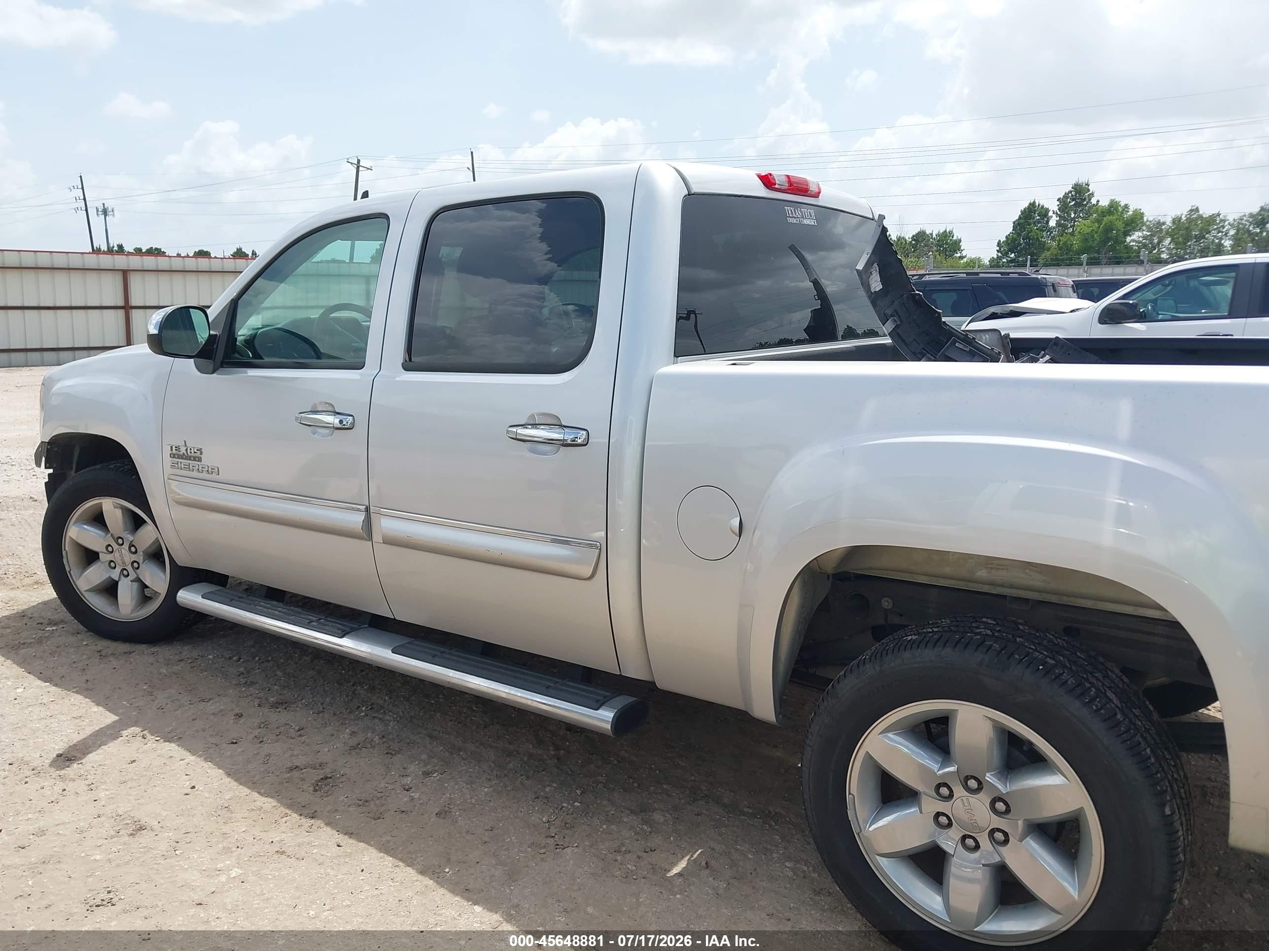 2013 Gmc Sierra 1500 Sle Silver vin: 3GTP2VE78DG100988