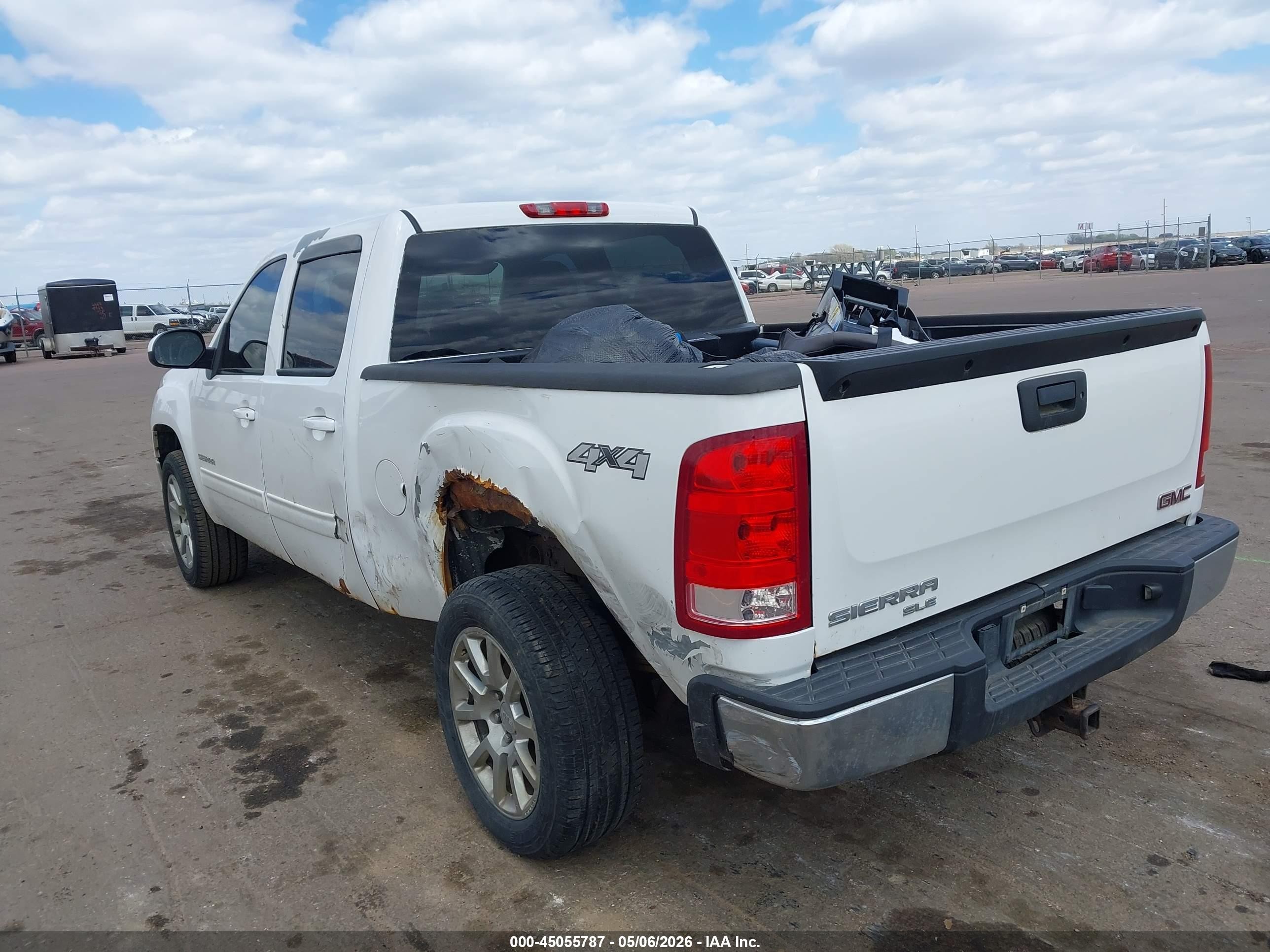 2013 Gmc Sierra 1500 Sle White vin: 3GTP2VE78DG299945