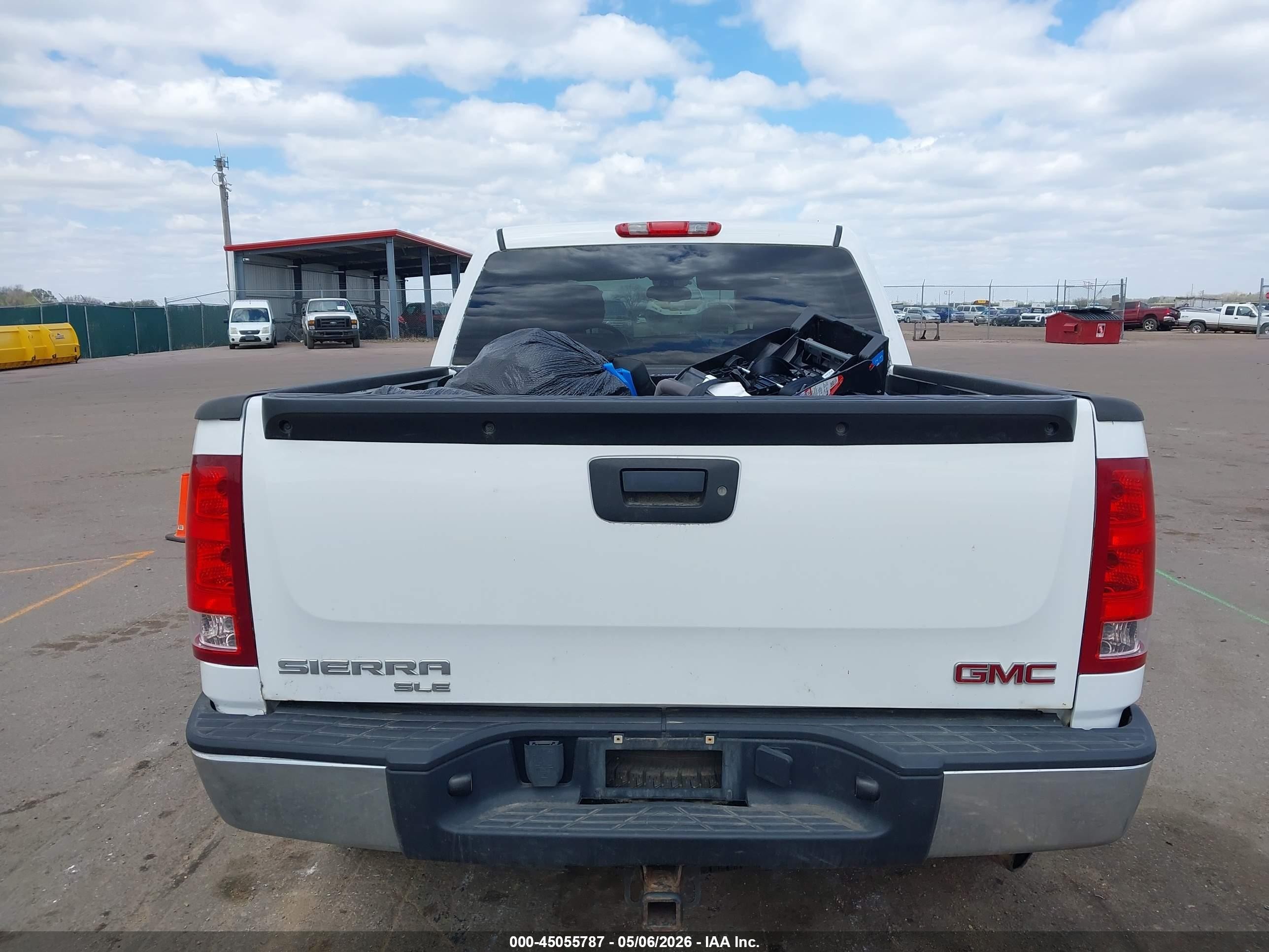 2013 Gmc Sierra 1500 Sle White vin: 3GTP2VE78DG299945