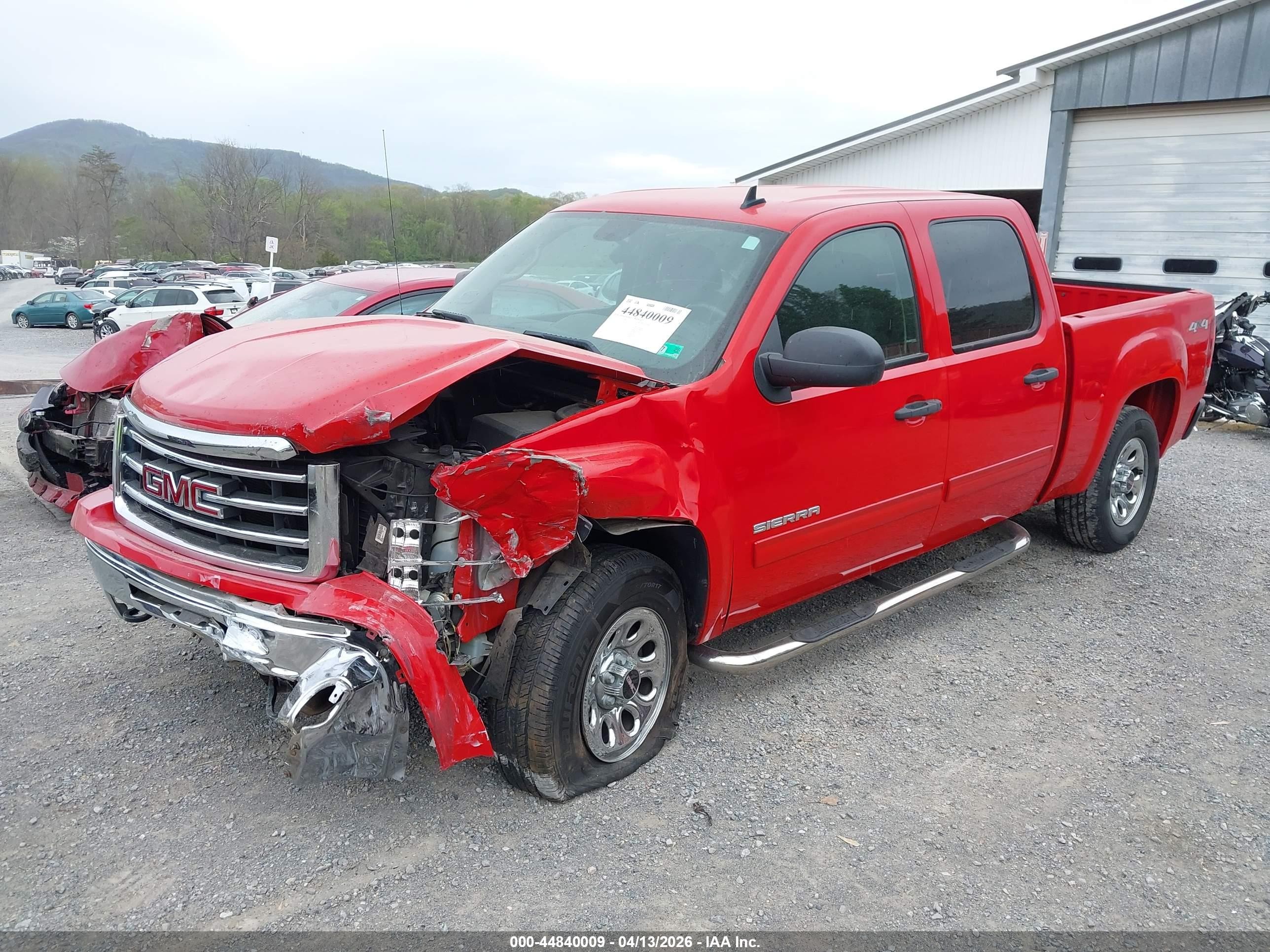 2013 Gmc Sierra 1500 Sle Красный vin: 3GTP2VEA6DG334199
