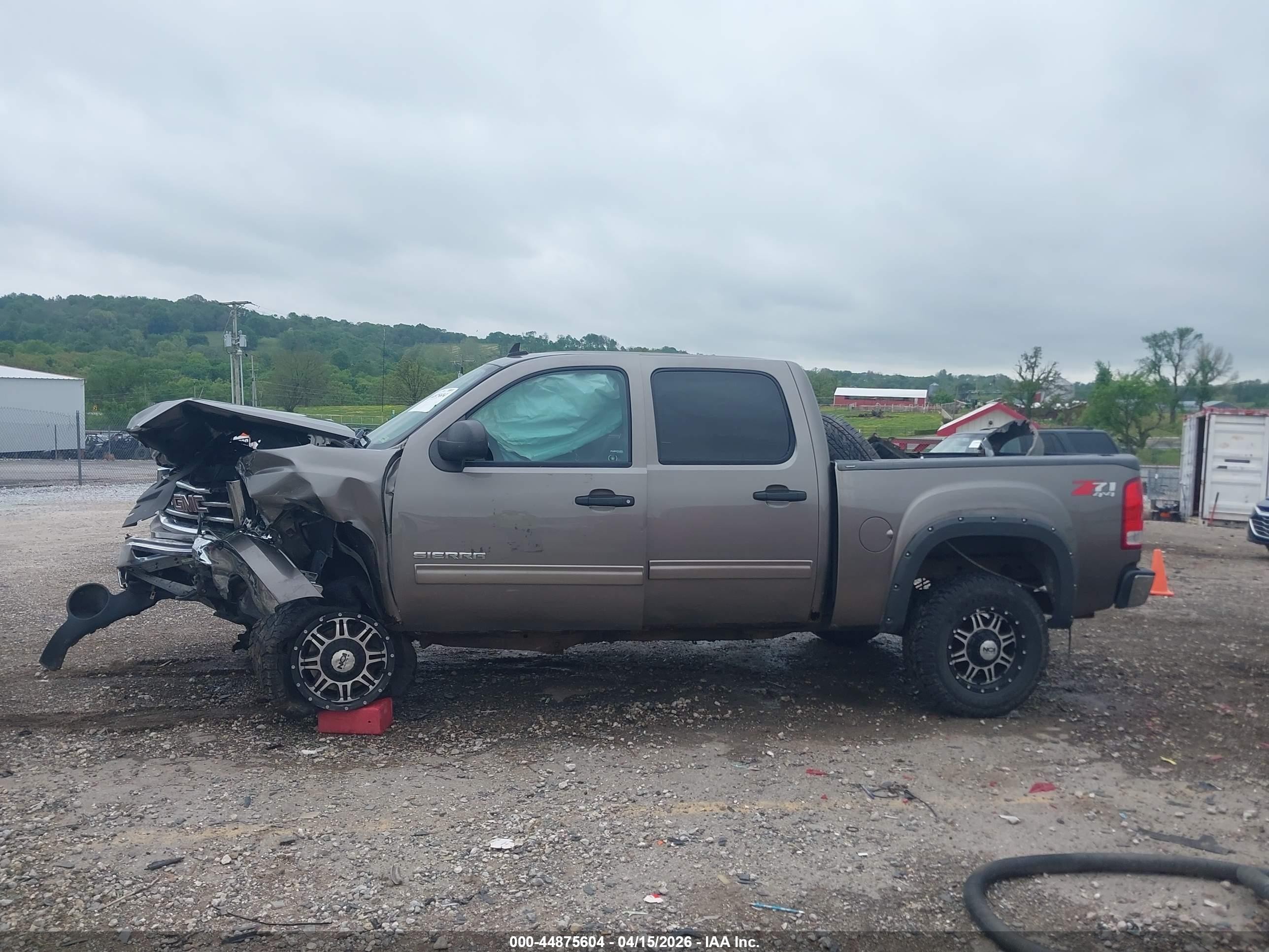 2013 Gmc Sierra 1500 Sle Серебряный vin: 3GTP2VEA7DG350721