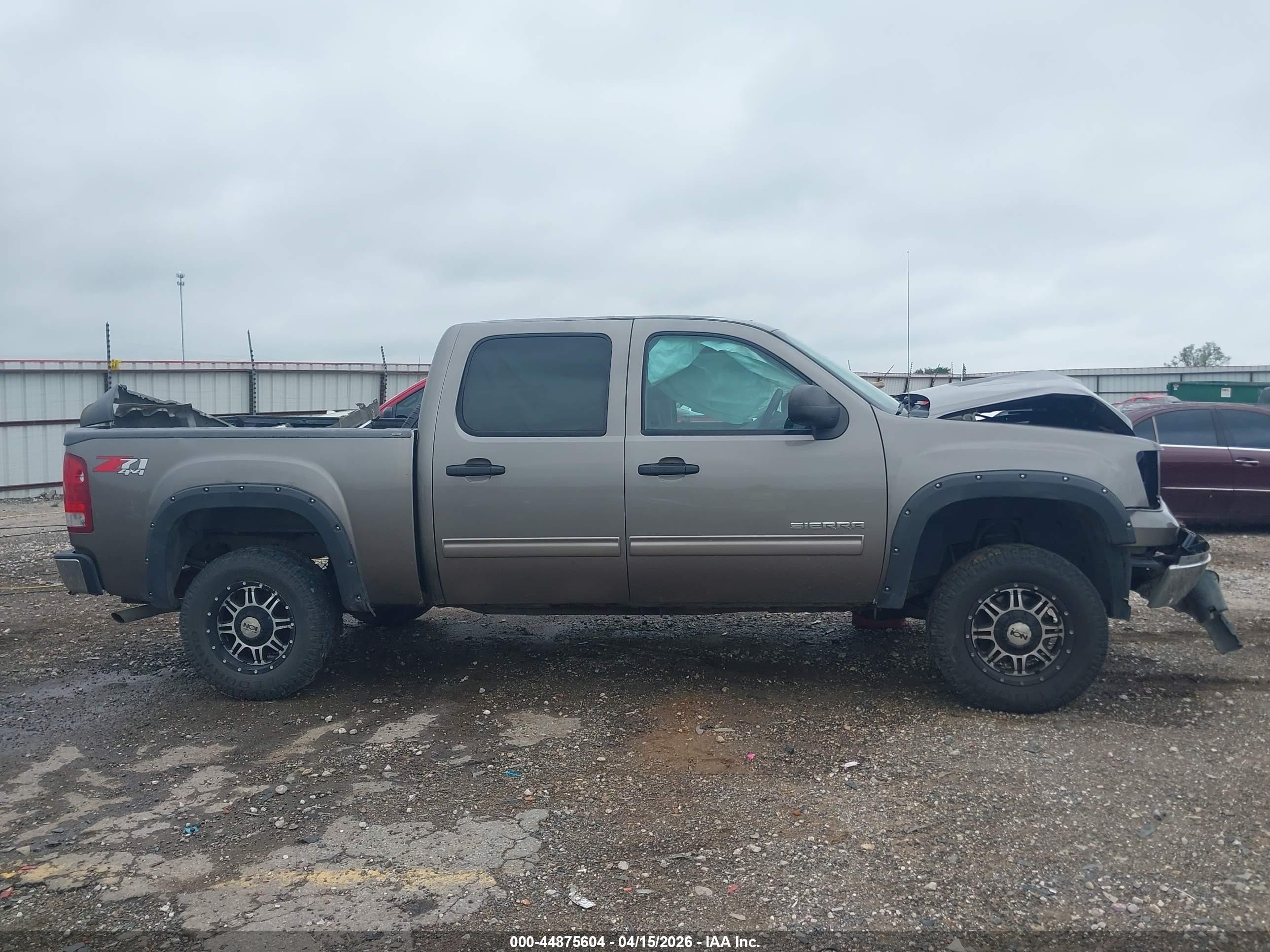 2013 Gmc Sierra 1500 Sle Серебряный vin: 3GTP2VEA7DG350721