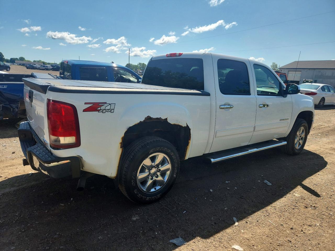 2011 Gmc Sierra K1500 Slt White vin: 3GTP2WE34BG365486