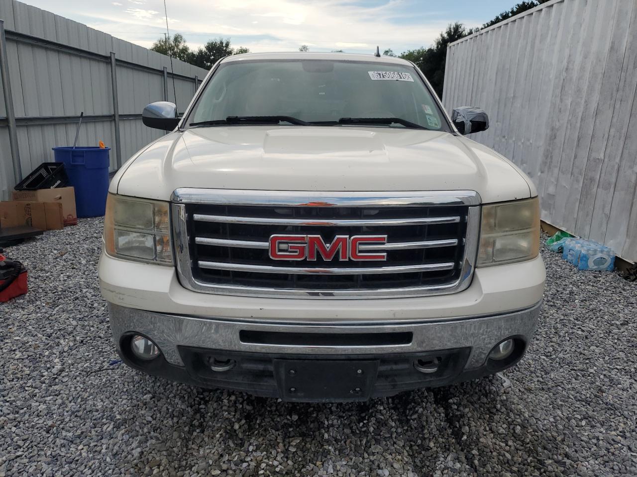 2013 Gmc Sierra K1500 Slt White vin: 3GTP2WE79DG104103 Damage: Left Head Lamp, Faded, Repair Required