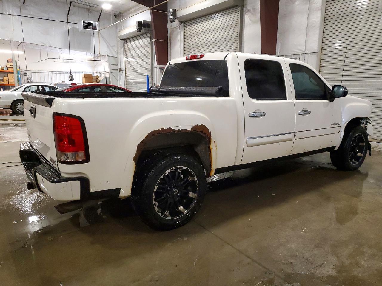 2011 Gmc Sierra K1500 Denali White vin: 3GTP2XE22BG160679