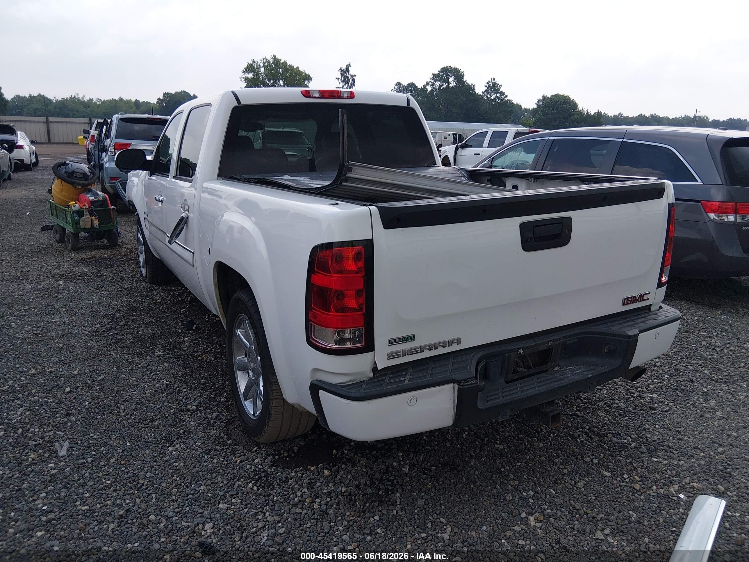 2012 Gmc Sierra 1500 Denali White vin: 3GTP2XE23CG131743
