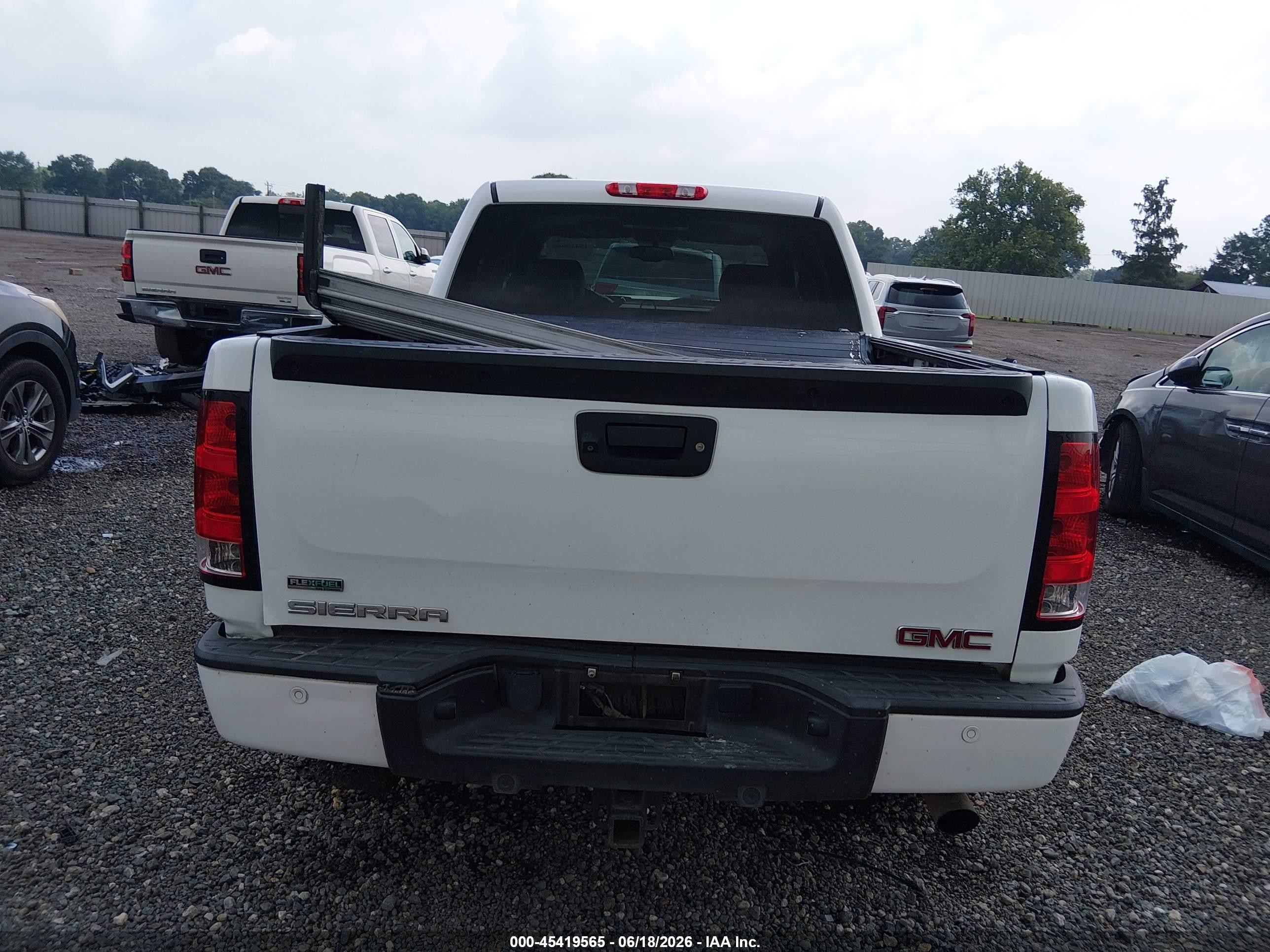 2012 Gmc Sierra 1500 Denali White vin: 3GTP2XE23CG131743