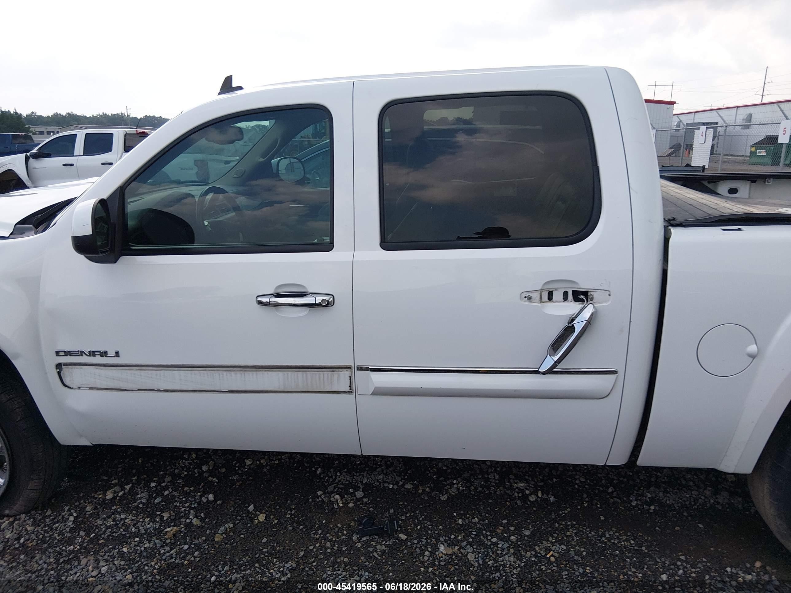 2012 Gmc Sierra 1500 Denali White vin: 3GTP2XE23CG131743