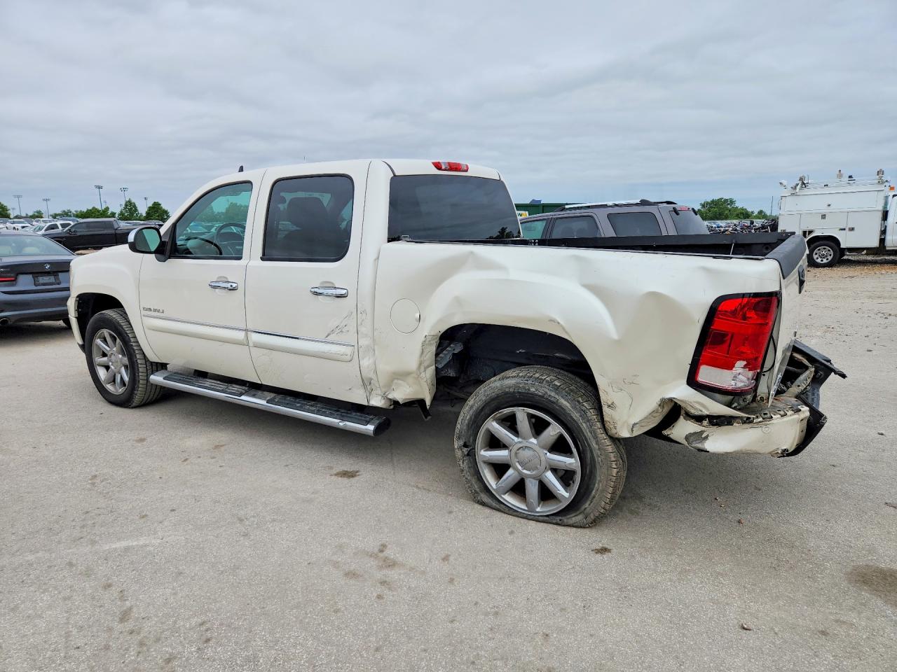 2012 Gmc Sierra K1500 Denali White vin: 3GTP2XE23CG249081
