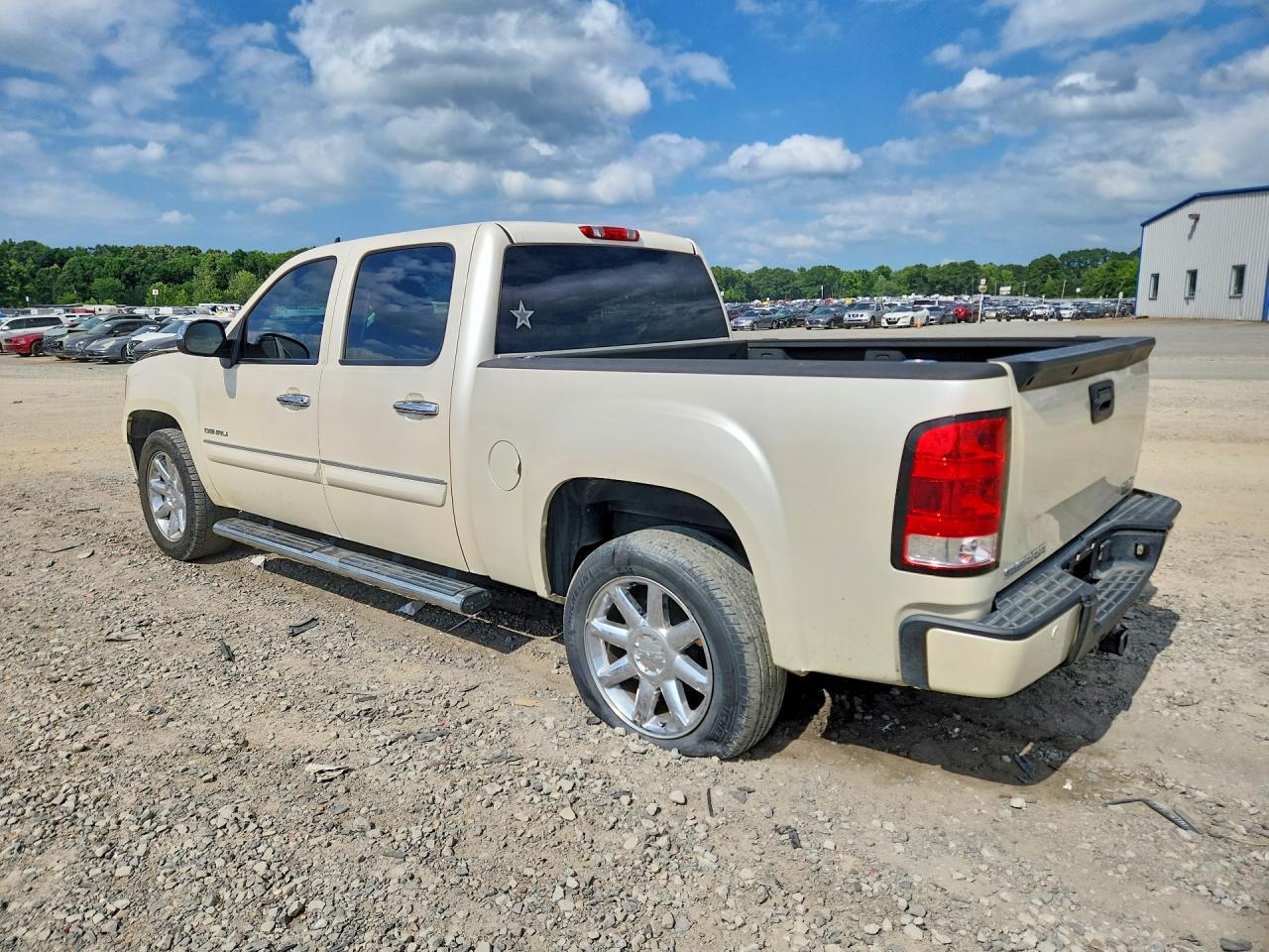 2013 Gmc 1500 White vin: 3GTP2XE24DG128206