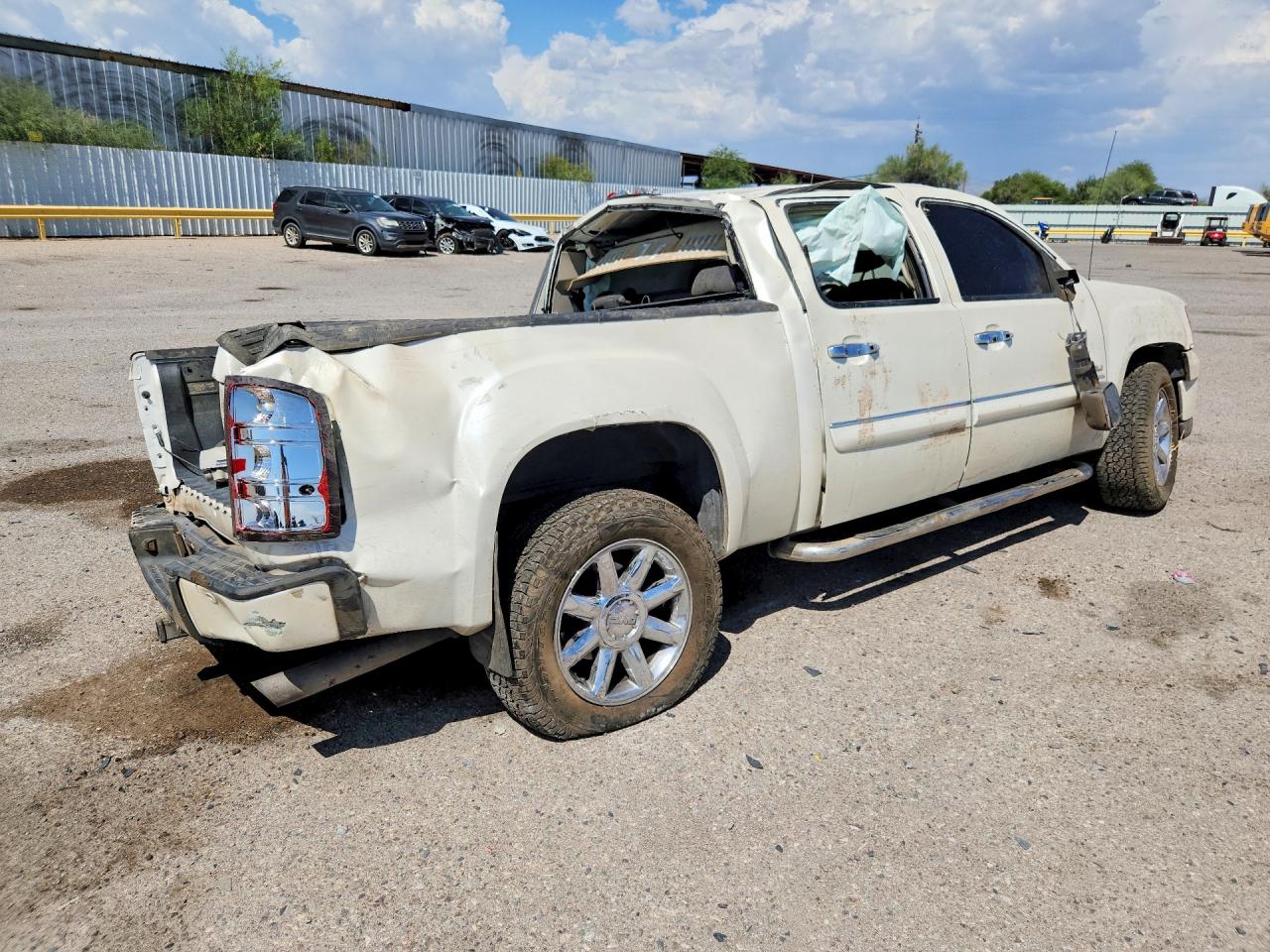 2011 Gmc Sierra K1500 Denali White vin: 3GTP2XE25BG166508