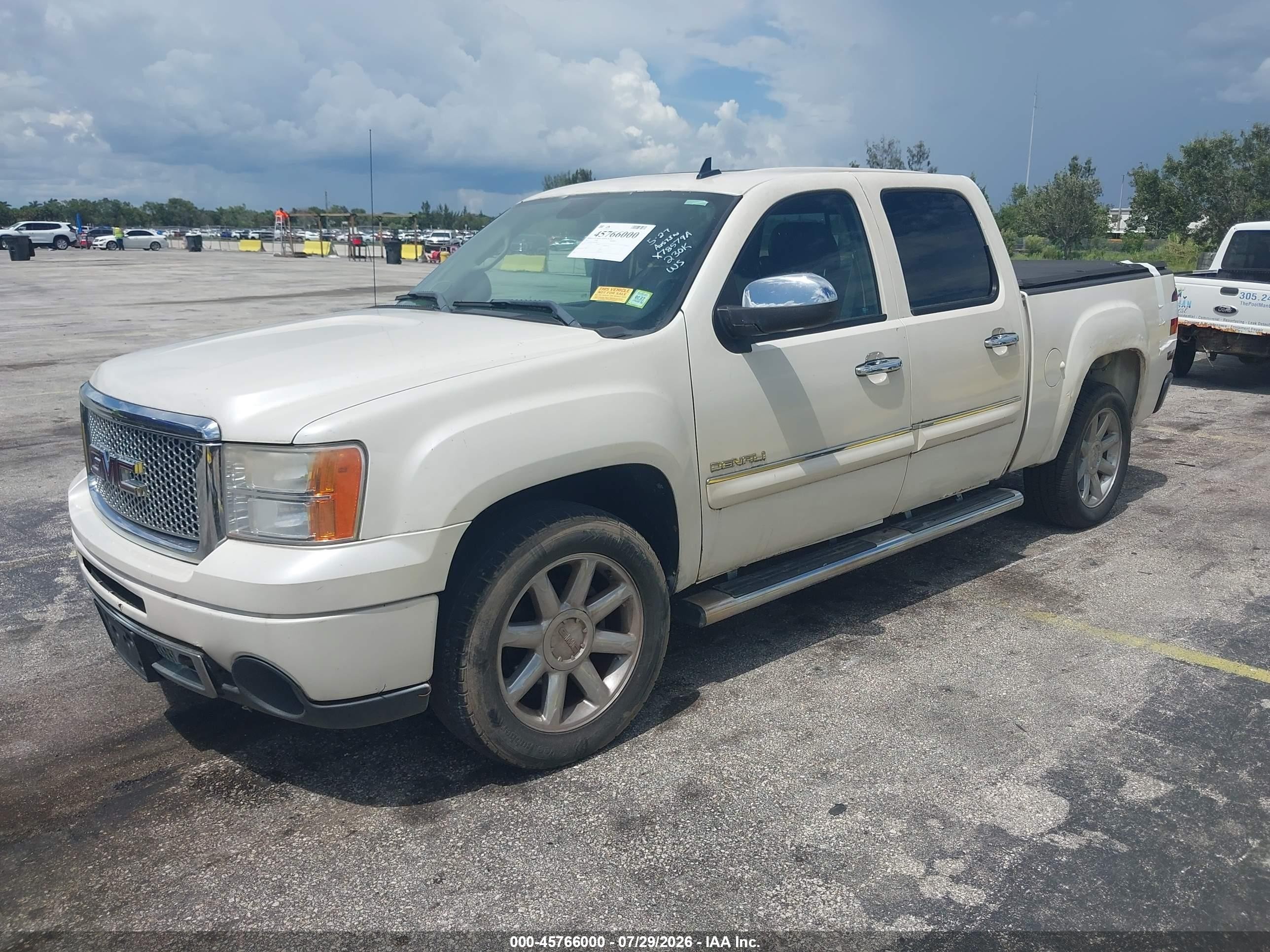 2011 Gmc Sierra 1500 Denali White vin: 3GTP2XE27BG198652