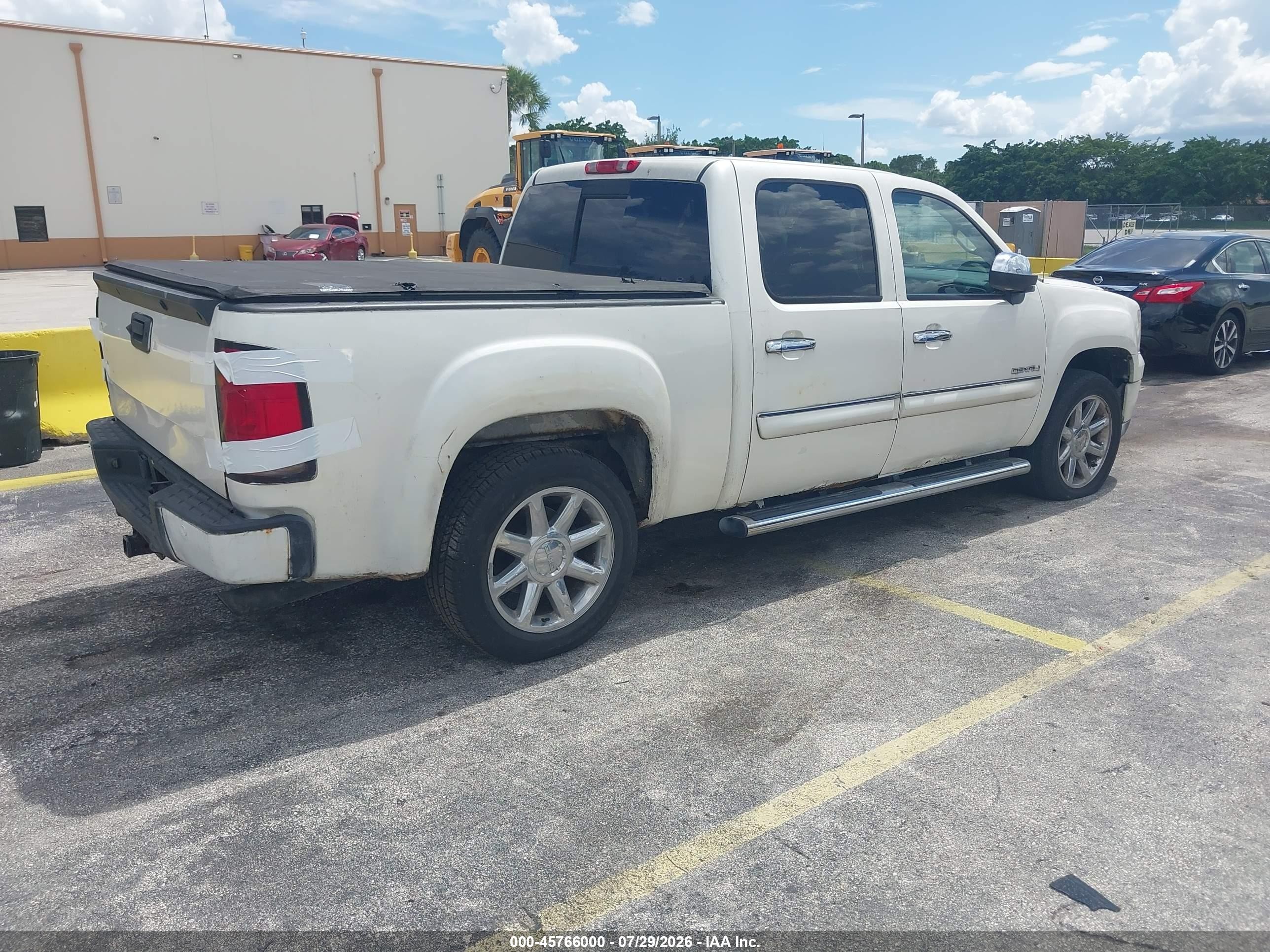 2011 Gmc Sierra 1500 Denali White vin: 3GTP2XE27BG198652