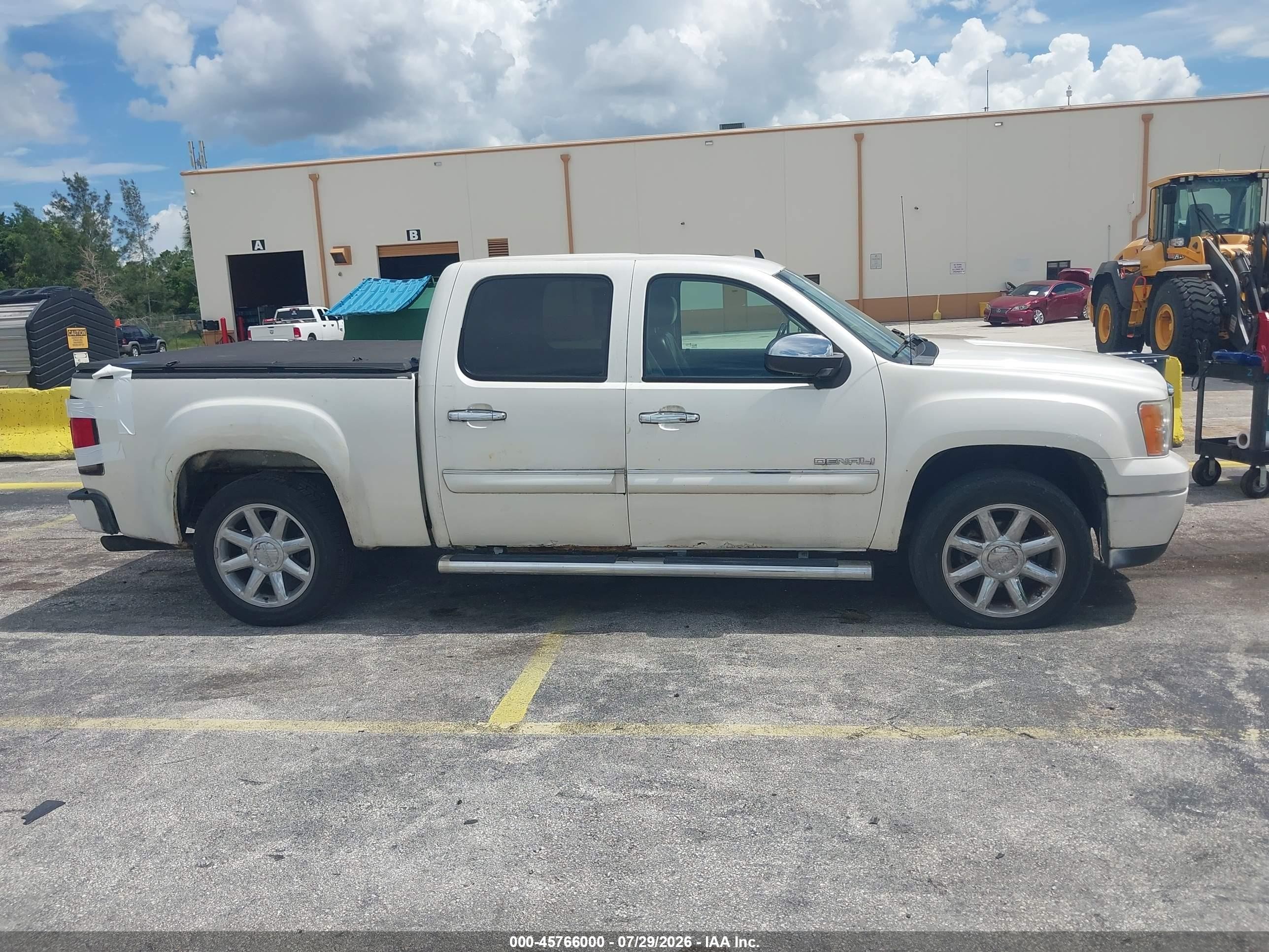 2011 Gmc Sierra 1500 Denali White vin: 3GTP2XE27BG198652