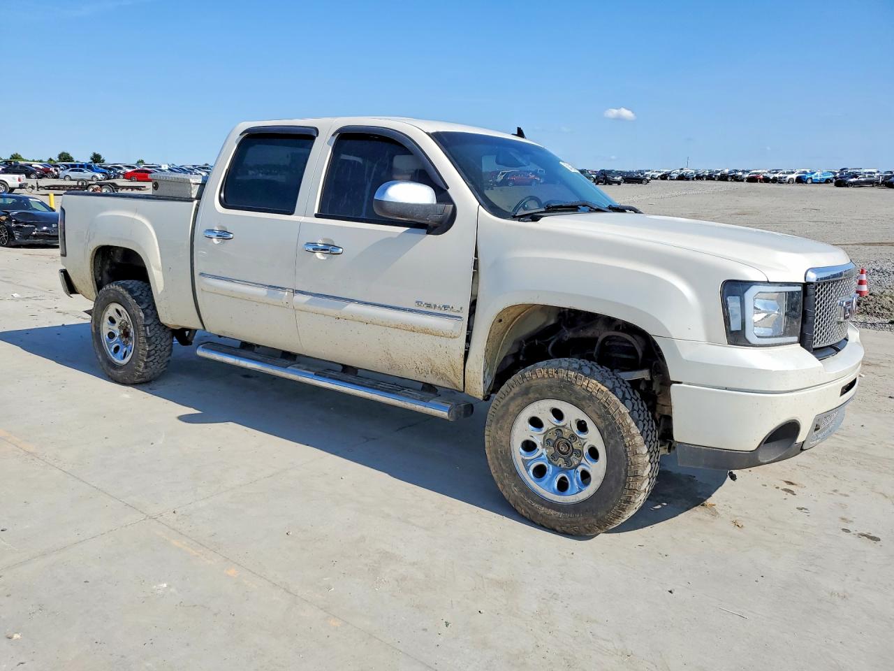 2011 Gmc Sierra K1500 Denali Белый vin: 3GTP2XE27BG404567