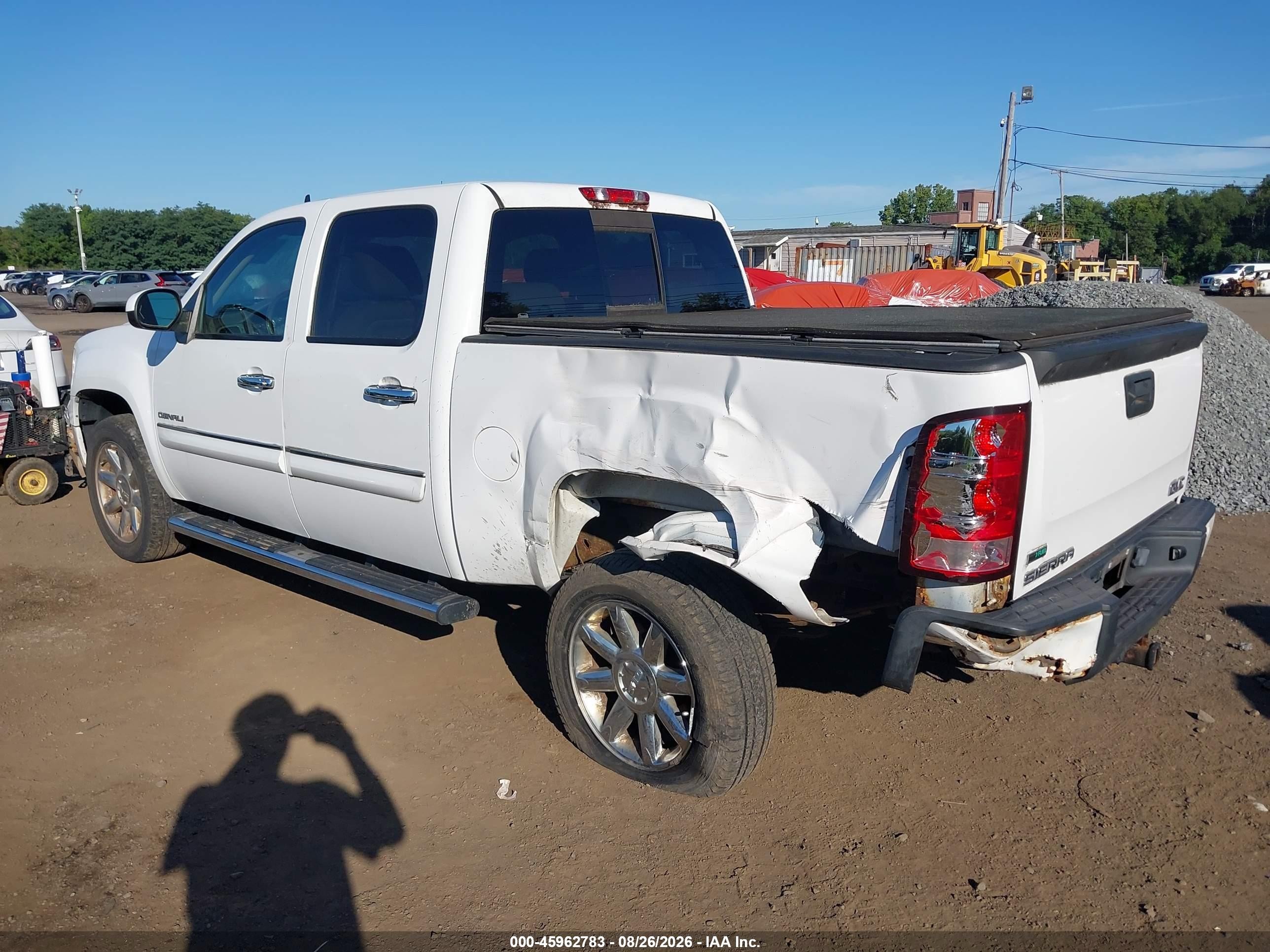2011 Gmc Sierra 1500 Denali White vin: 3GTP2XE29BG148027
