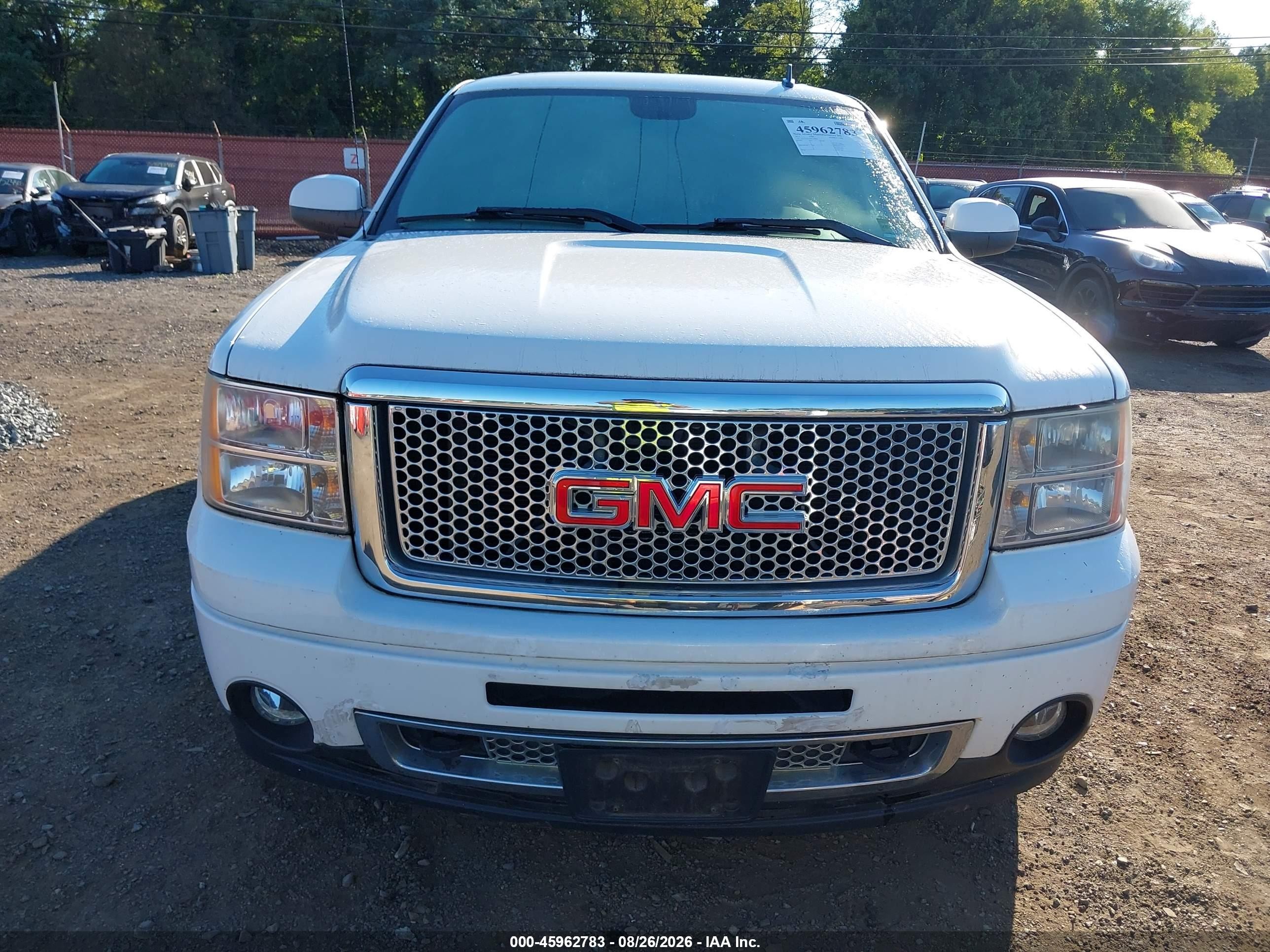 2011 Gmc Sierra 1500 Denali White vin: 3GTP2XE29BG148027