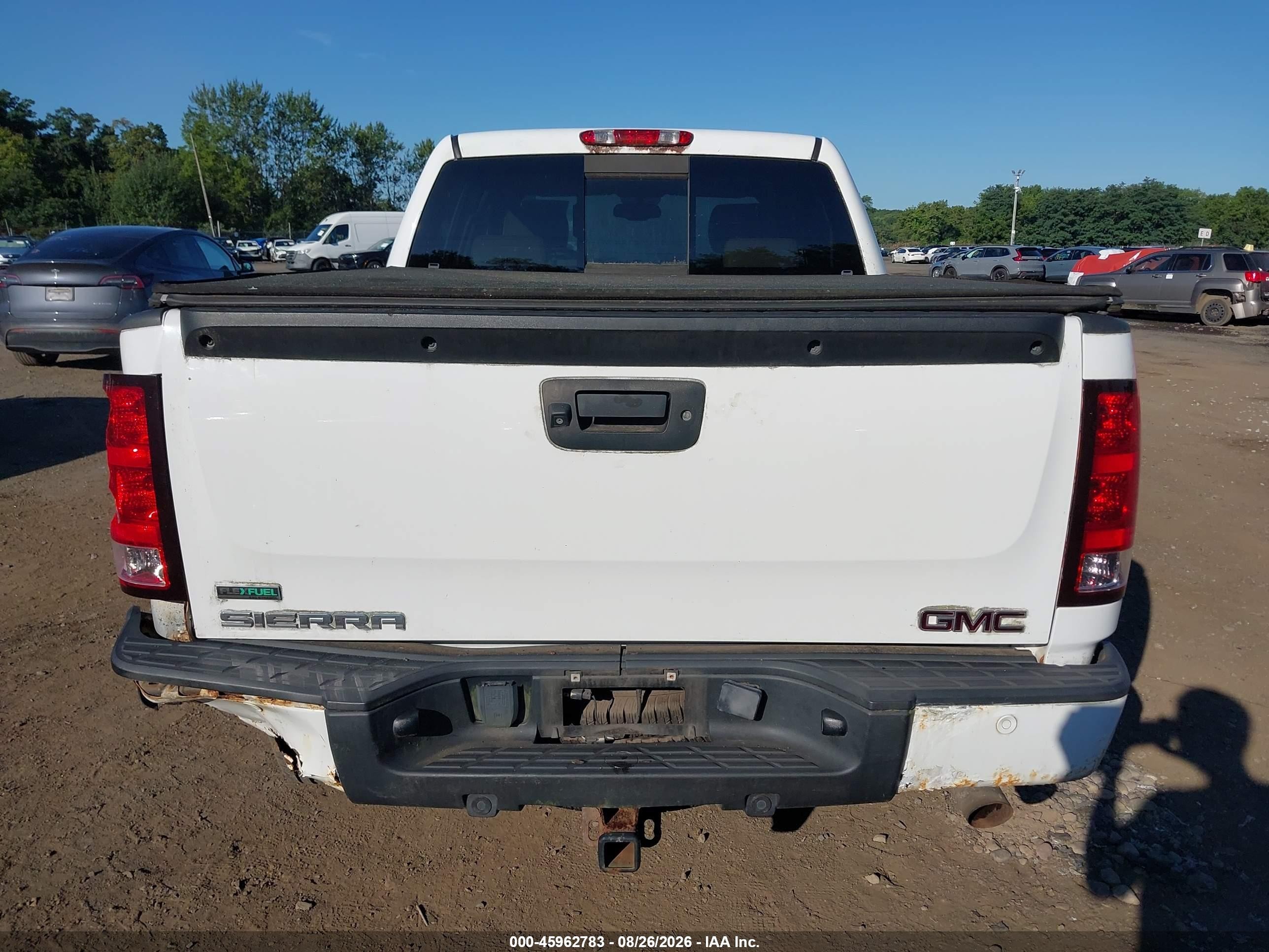 2011 Gmc Sierra 1500 Denali White vin: 3GTP2XE29BG148027