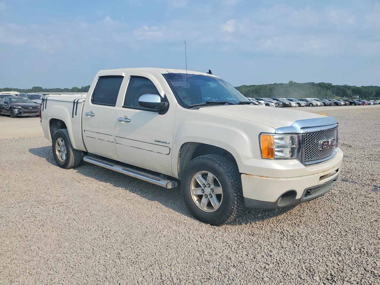 2011 Gmc Sierra K1500 Denali White vin: 3GTP2XE2XBG223835